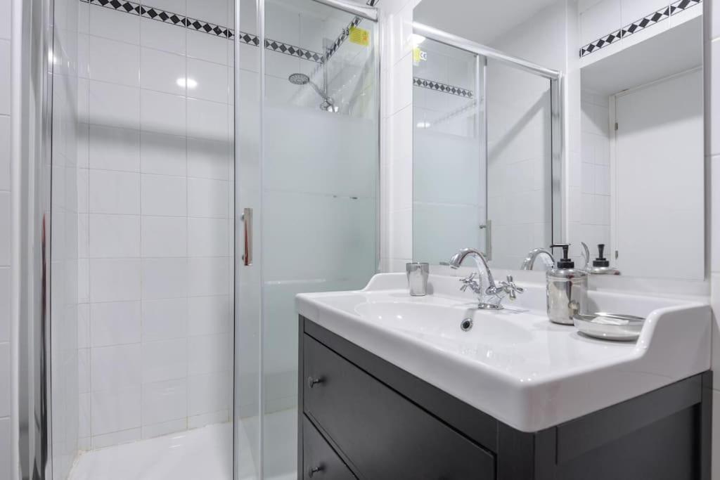 Discover The Pantheon From The Berardi Flat Apartment