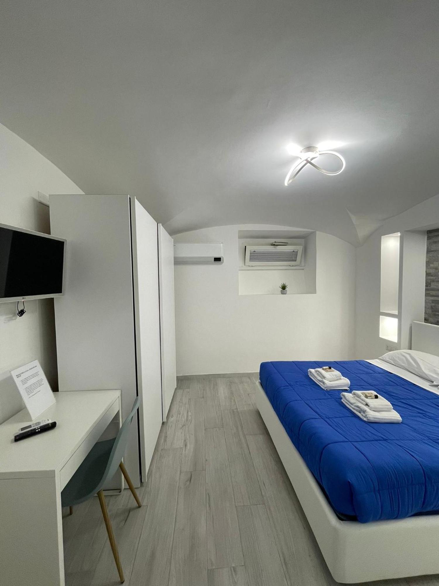 Trastevereloft228 Apt. White *