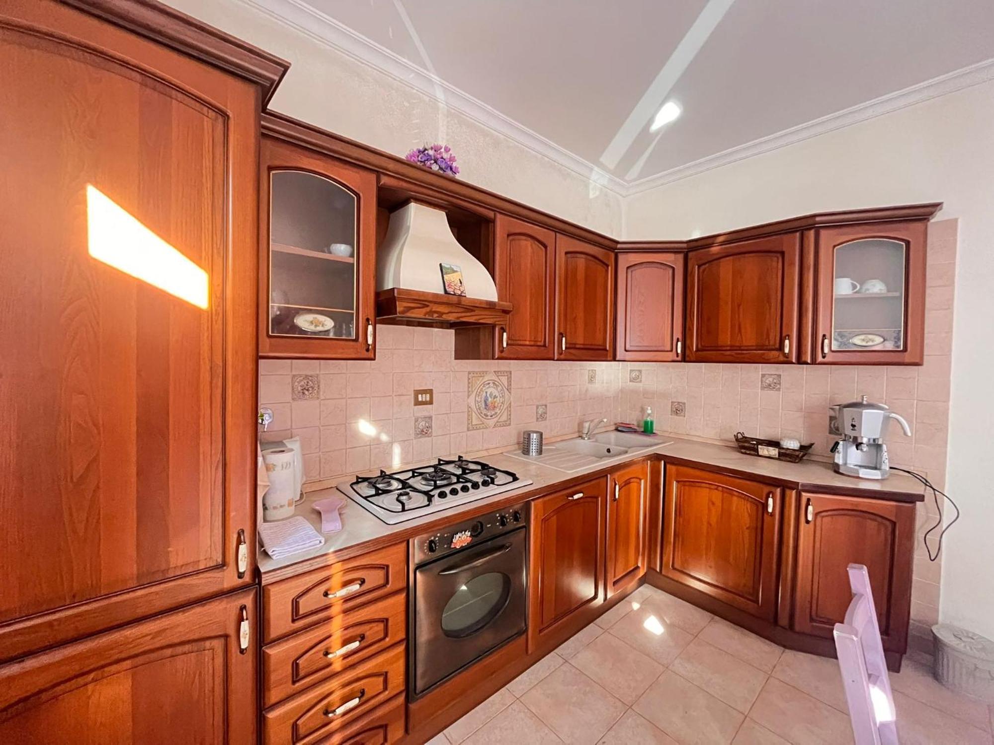 A.b Battistini Short Let's Roma