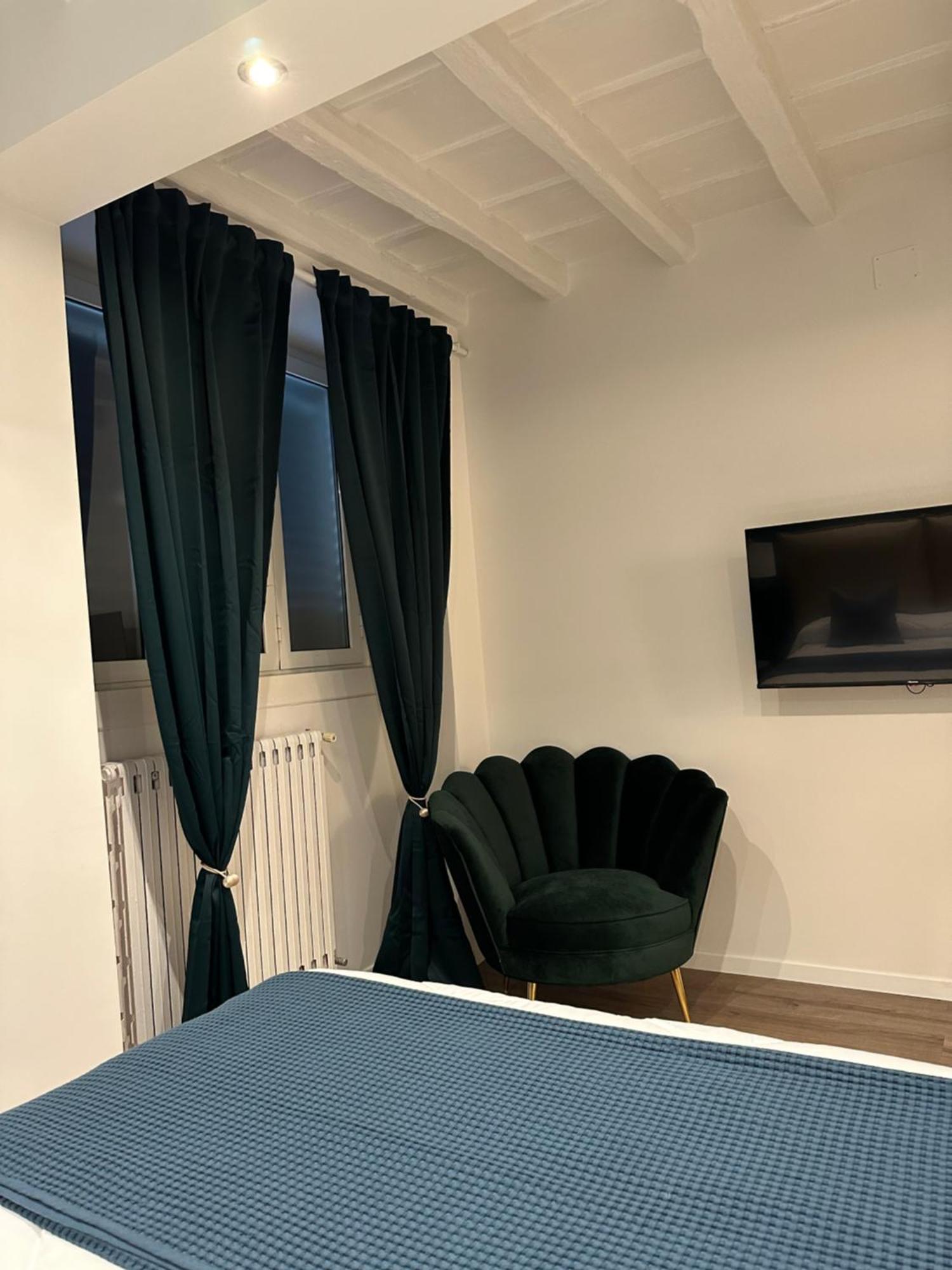Trithome Boutique Barberini