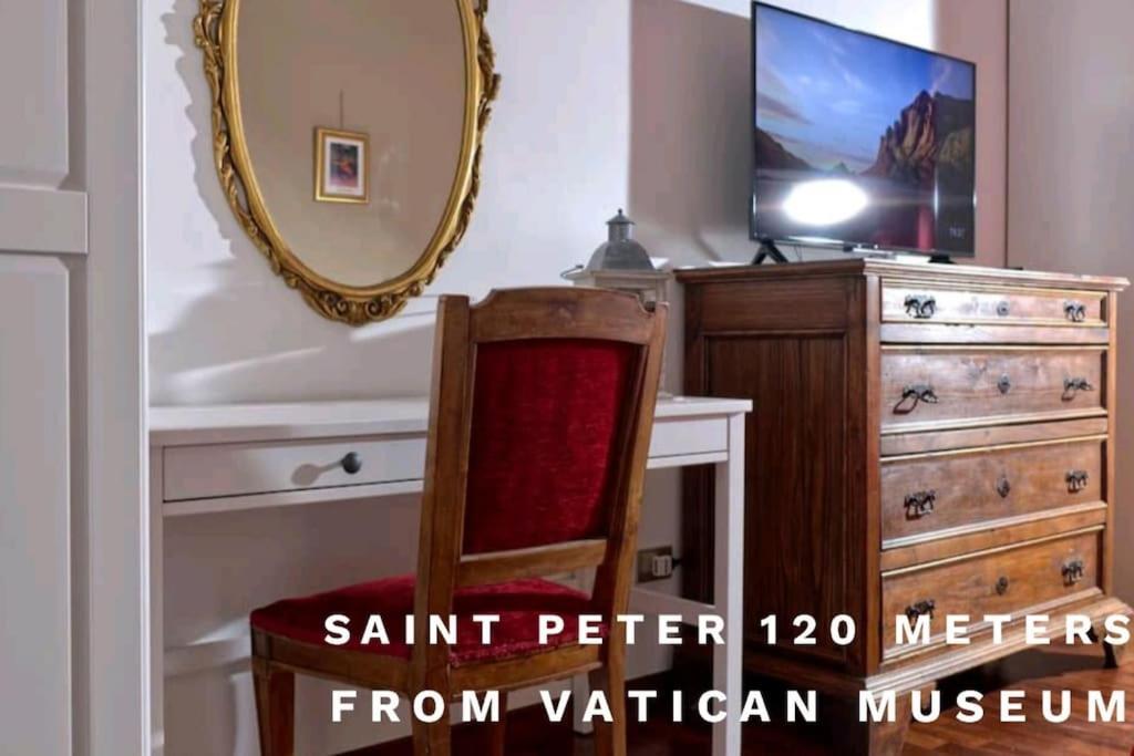 Grazioso Ai Musei Vaticani * Roma