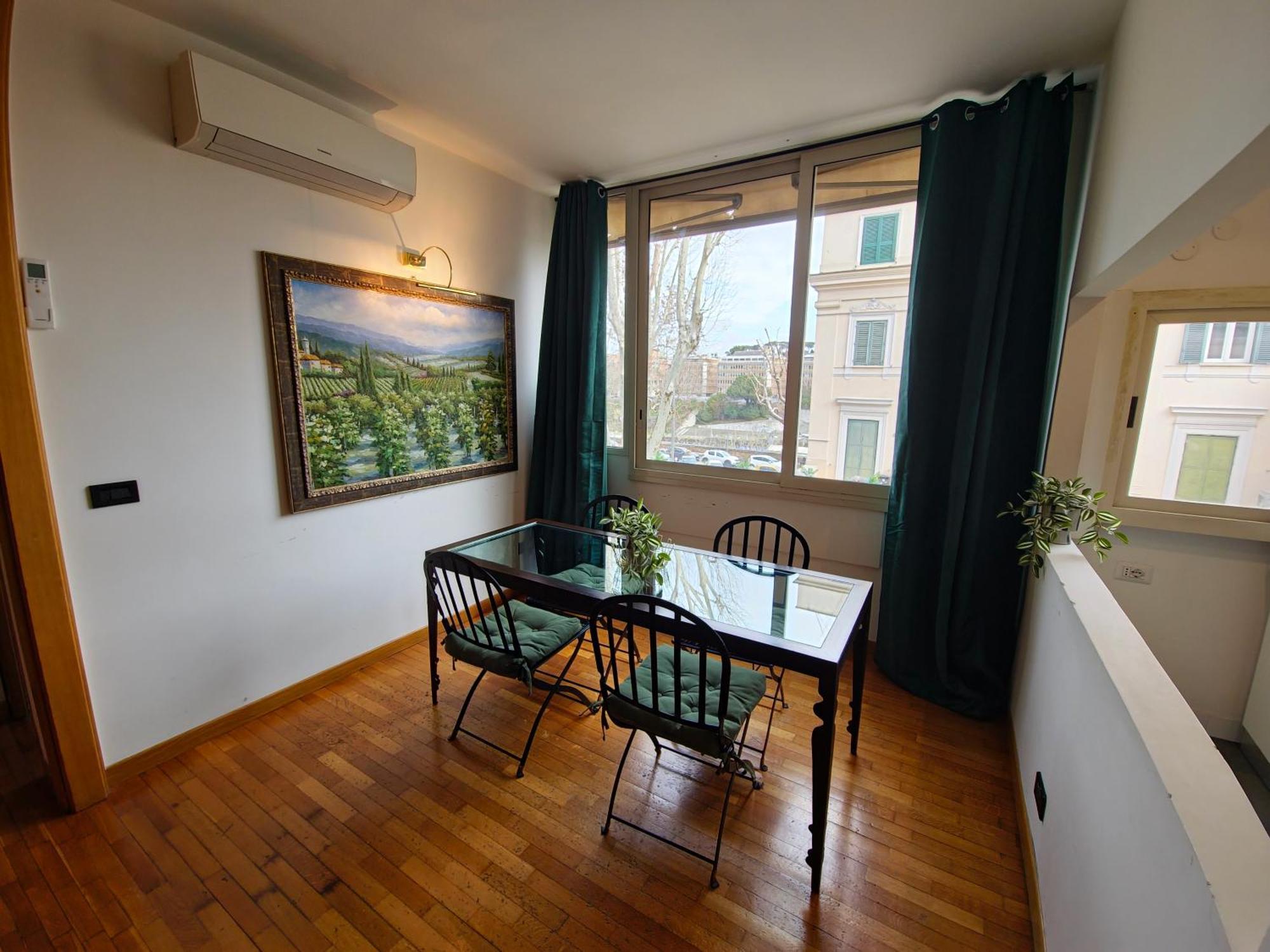 R.c. Giulio Cesare. Loft In Centro Holiday home