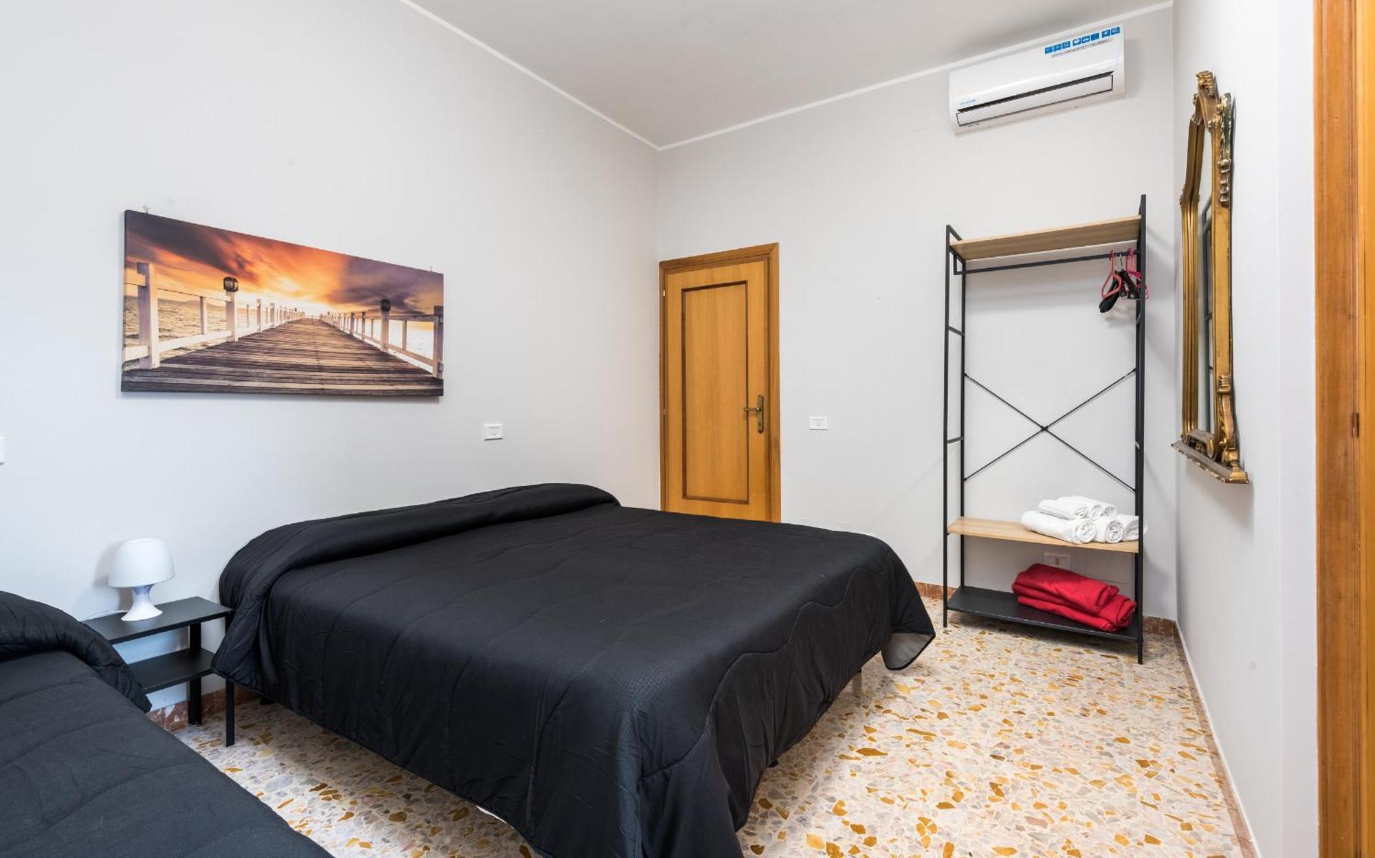 Travelershome Morena Guest house *
