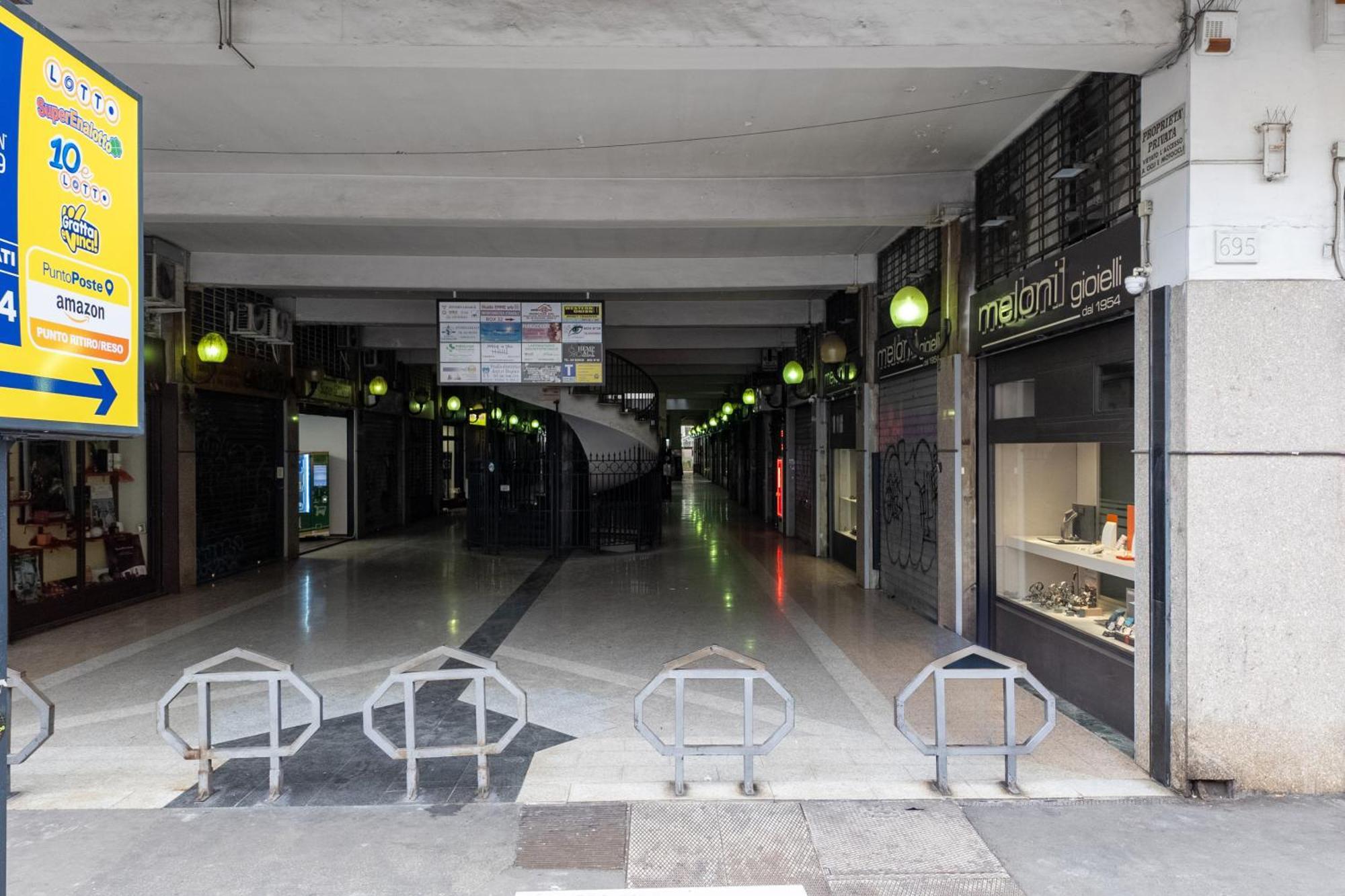 Casetta Fari Metro A Tuscolana