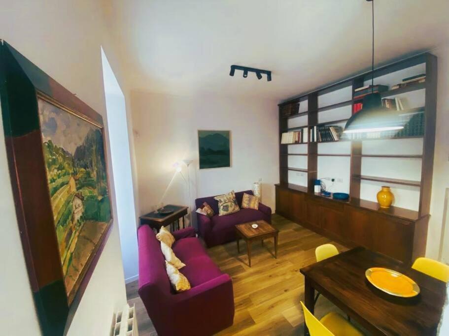 Apartment Must The Place *