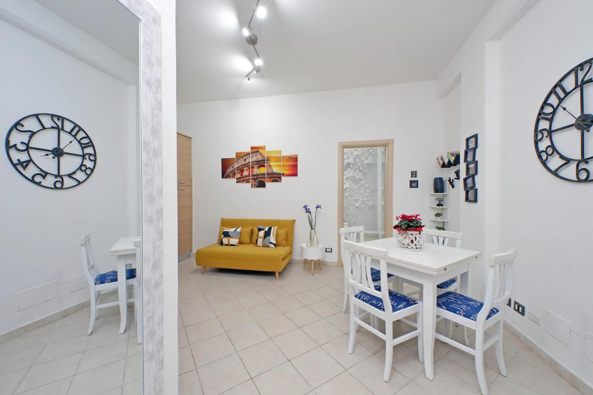 & Apartment Rom