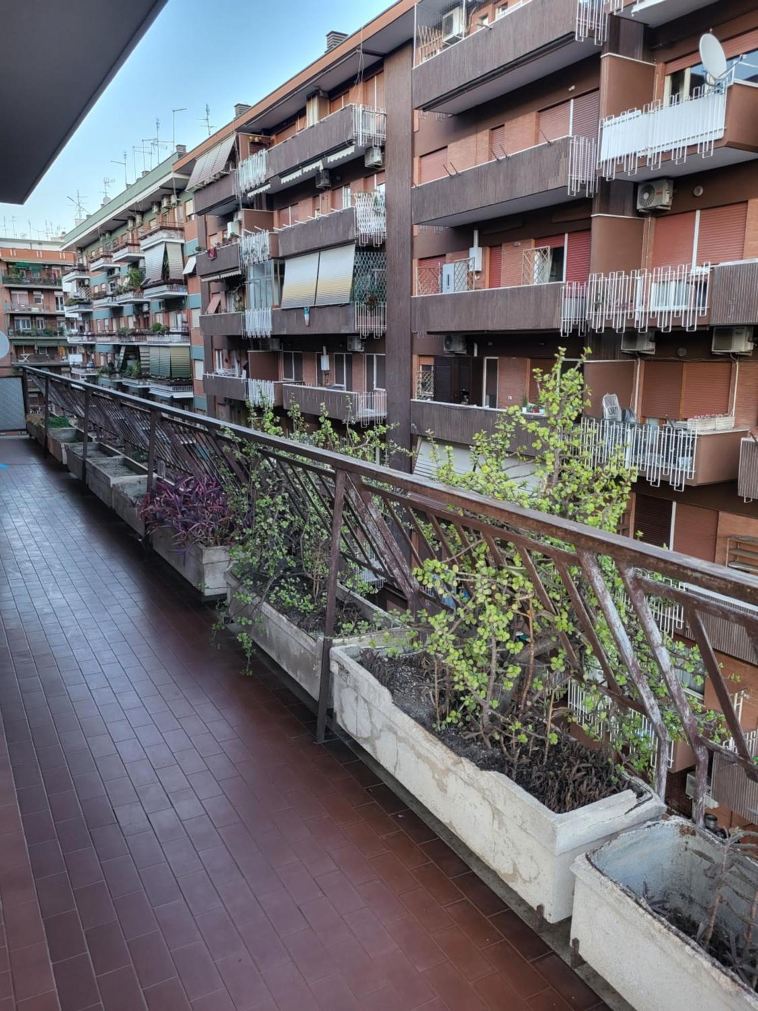 Sweet Tiburtina Station * Roma