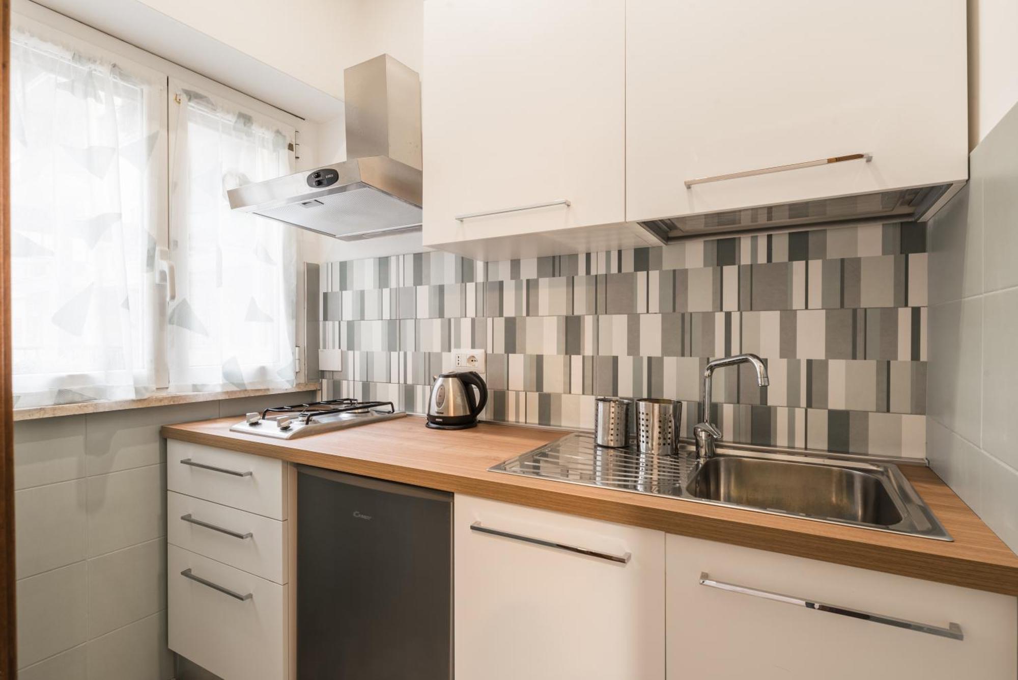 Casetta Fari Metro A Tuscolana Apartamento Roma