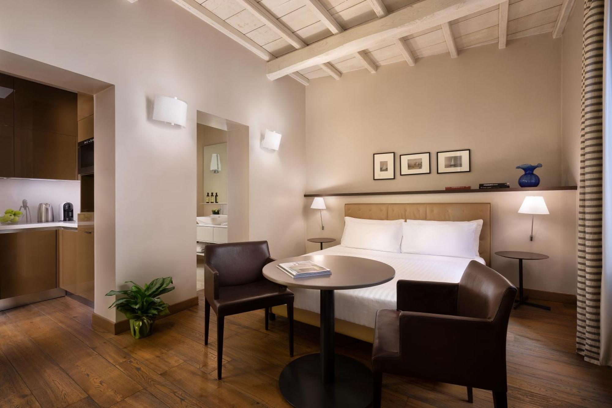 Palazzo Scanderbeg 4* Roma