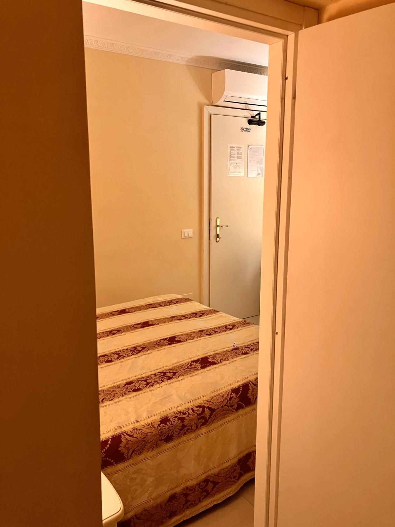 Hotell Erdarelli 3*