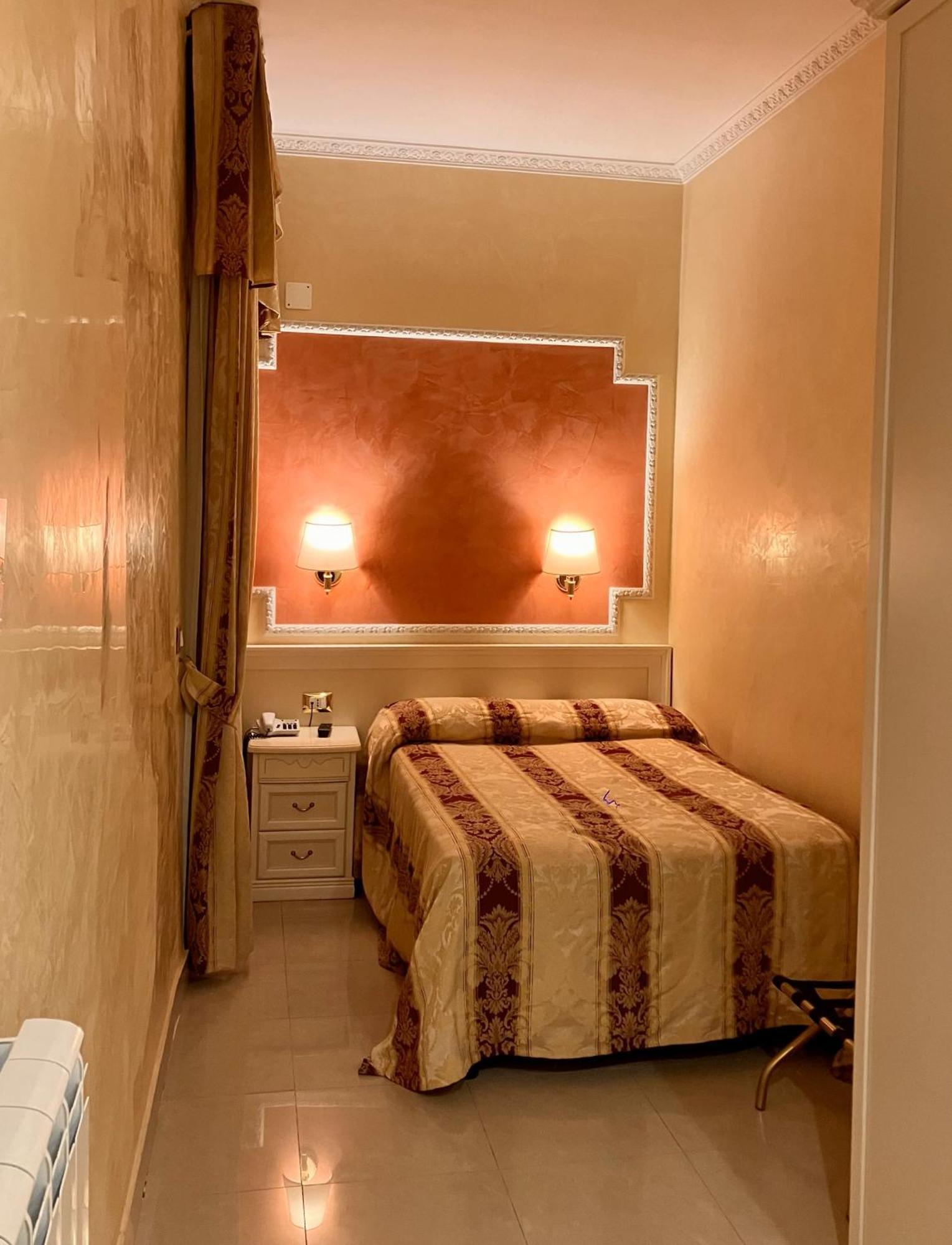 Erdarelli Hotell 3*
