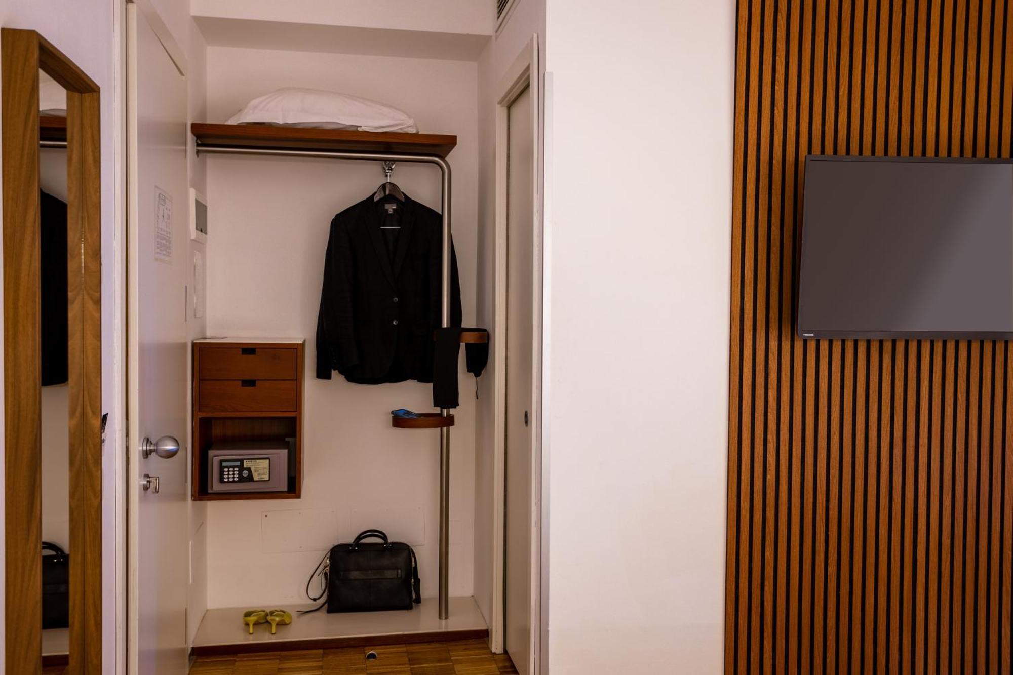 Black Hotel Roma