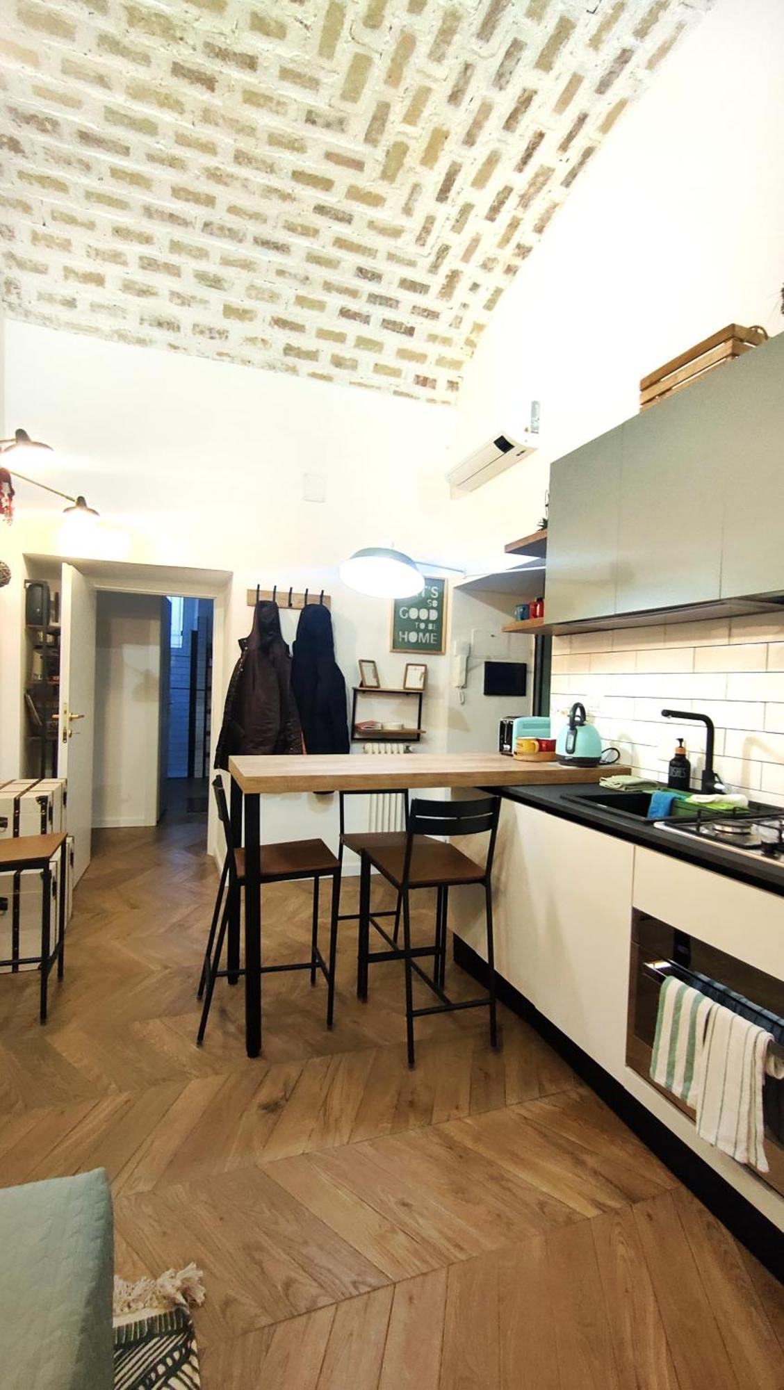Vera Suite&apartment - Charming 3 Bedroom - 20min Walk From Colosseum Roma