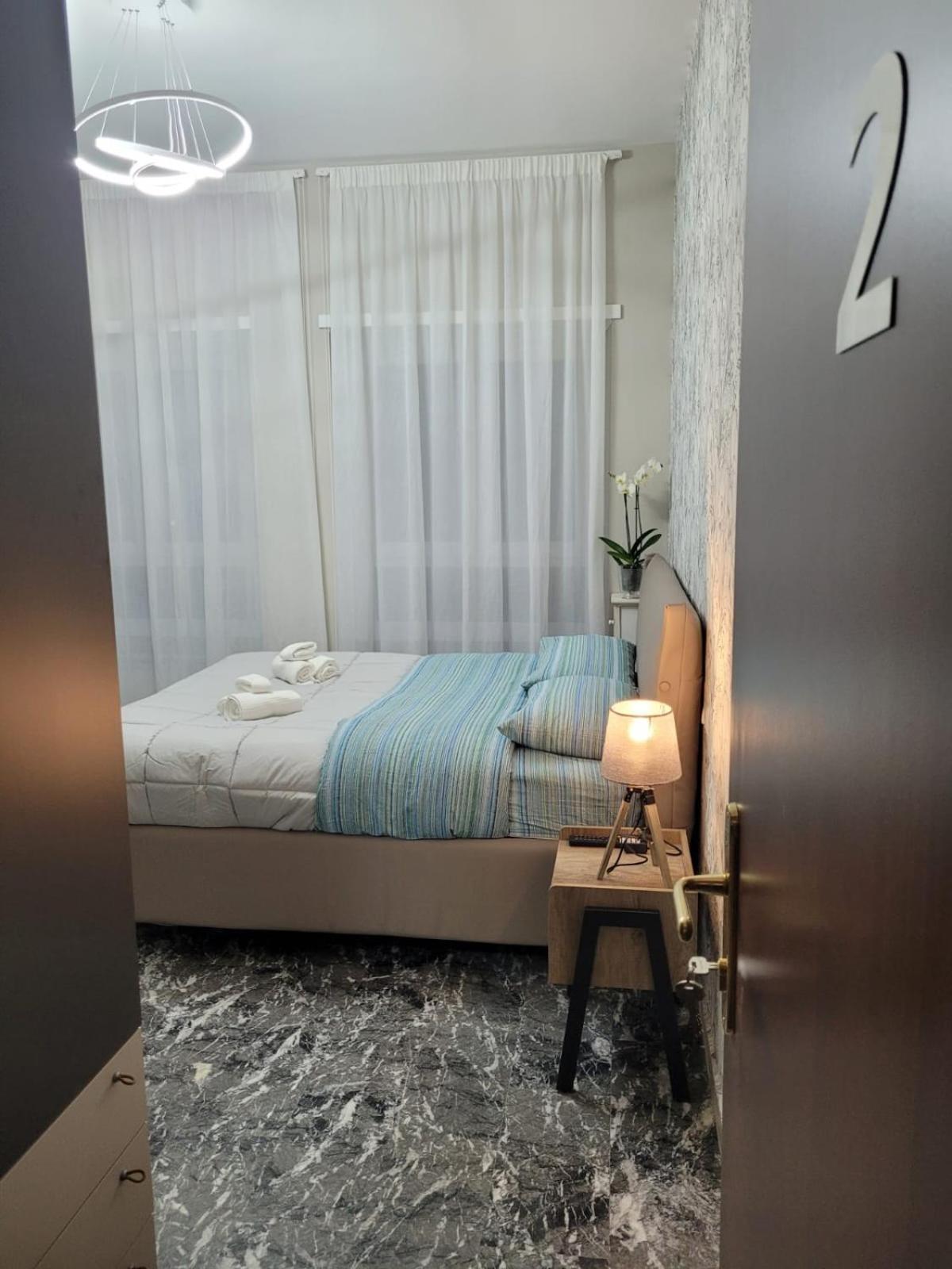 Bonelli Dreams In * Rom