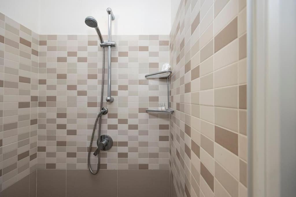Relax 2 Con Wifi-ac-netflix Apartment Rome