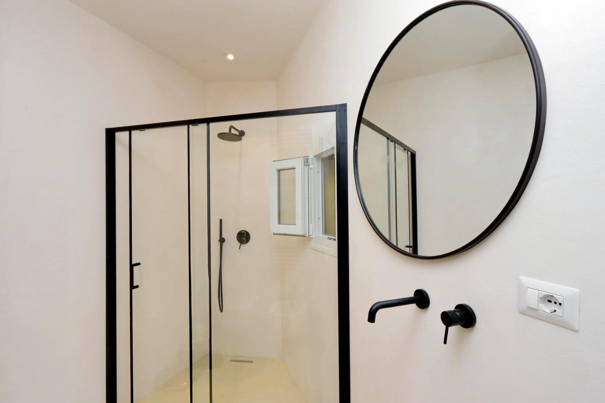 Luxury Charme Between Pantheon And Spanish Steps Apartment