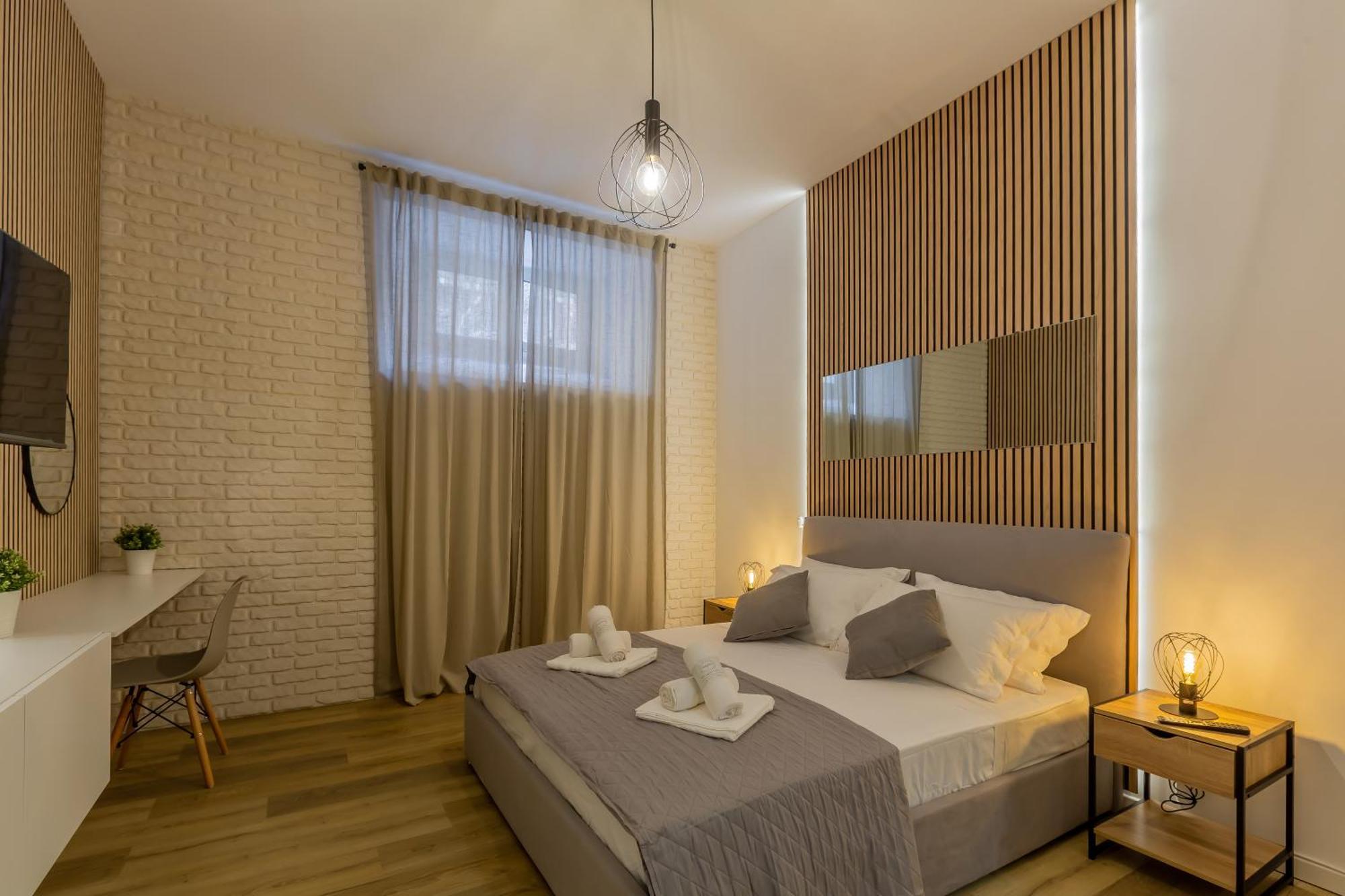 Imperium House - Con Giardino Privato, 3 Minuti Da Metro Piazza Bologna, A-c, * Roma