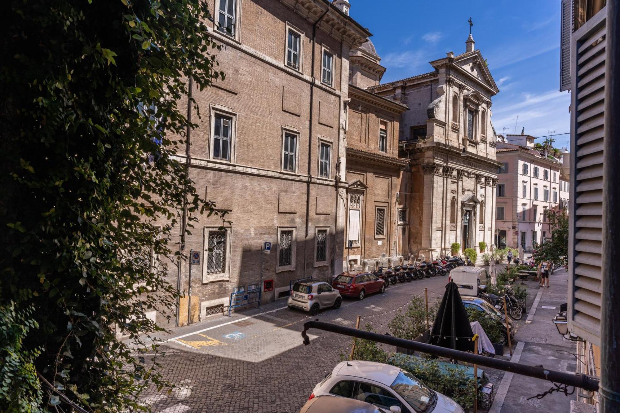 Elegant Two Bedroom Apartment-colosseum Leilighet *