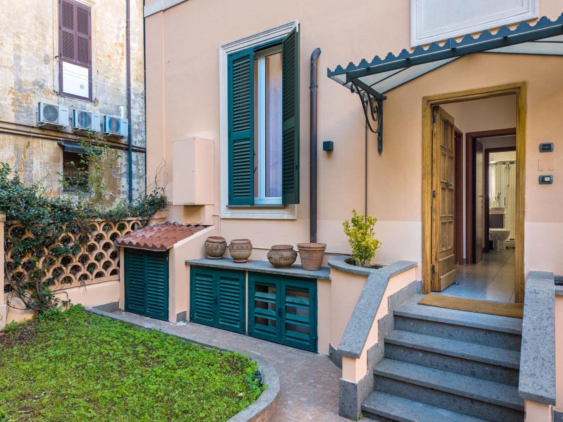 The Rent - Three-bedroom In Manzoni District Rom