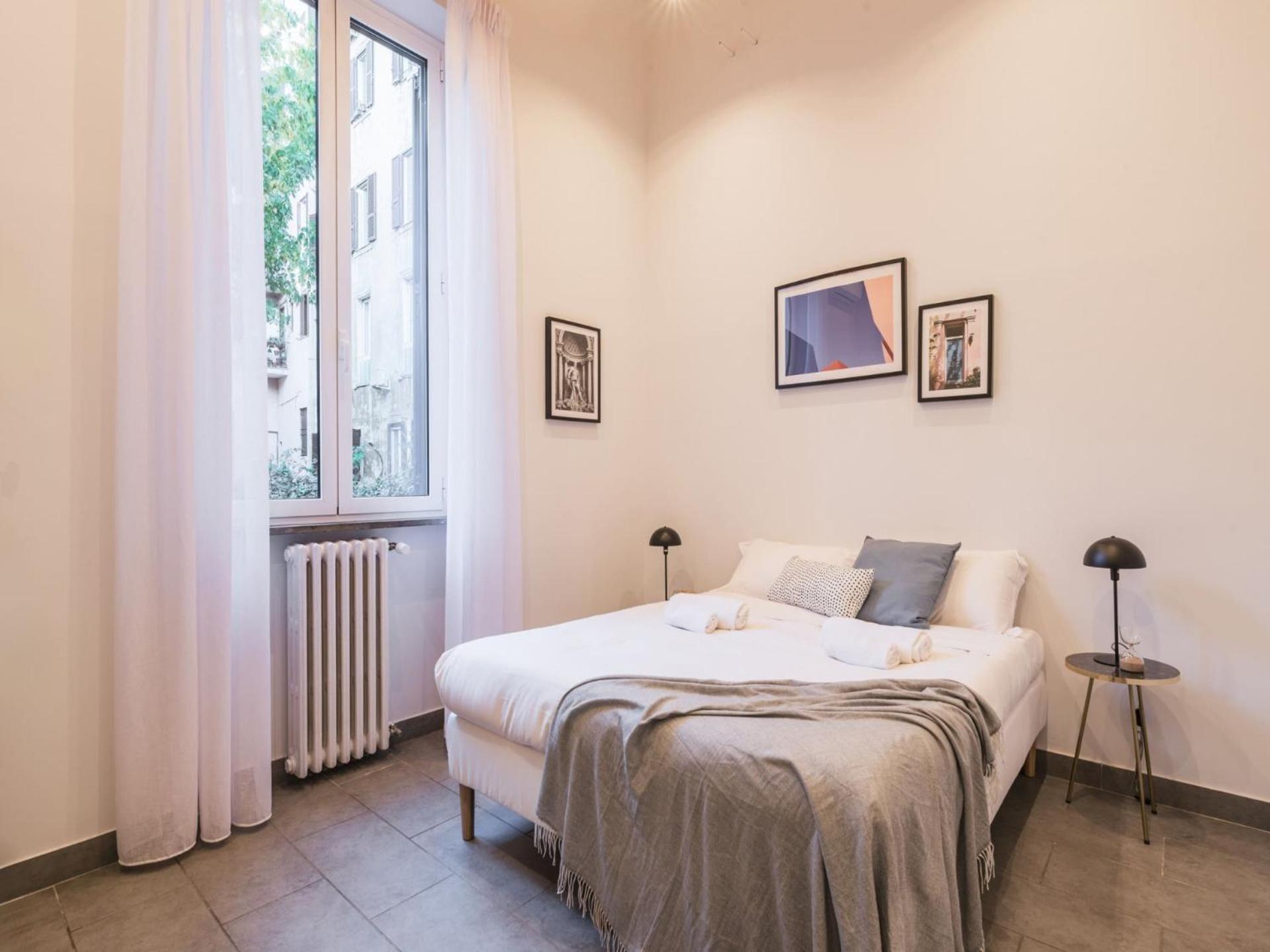 The Rent - Three-bedroom In Manzoni District Apartment