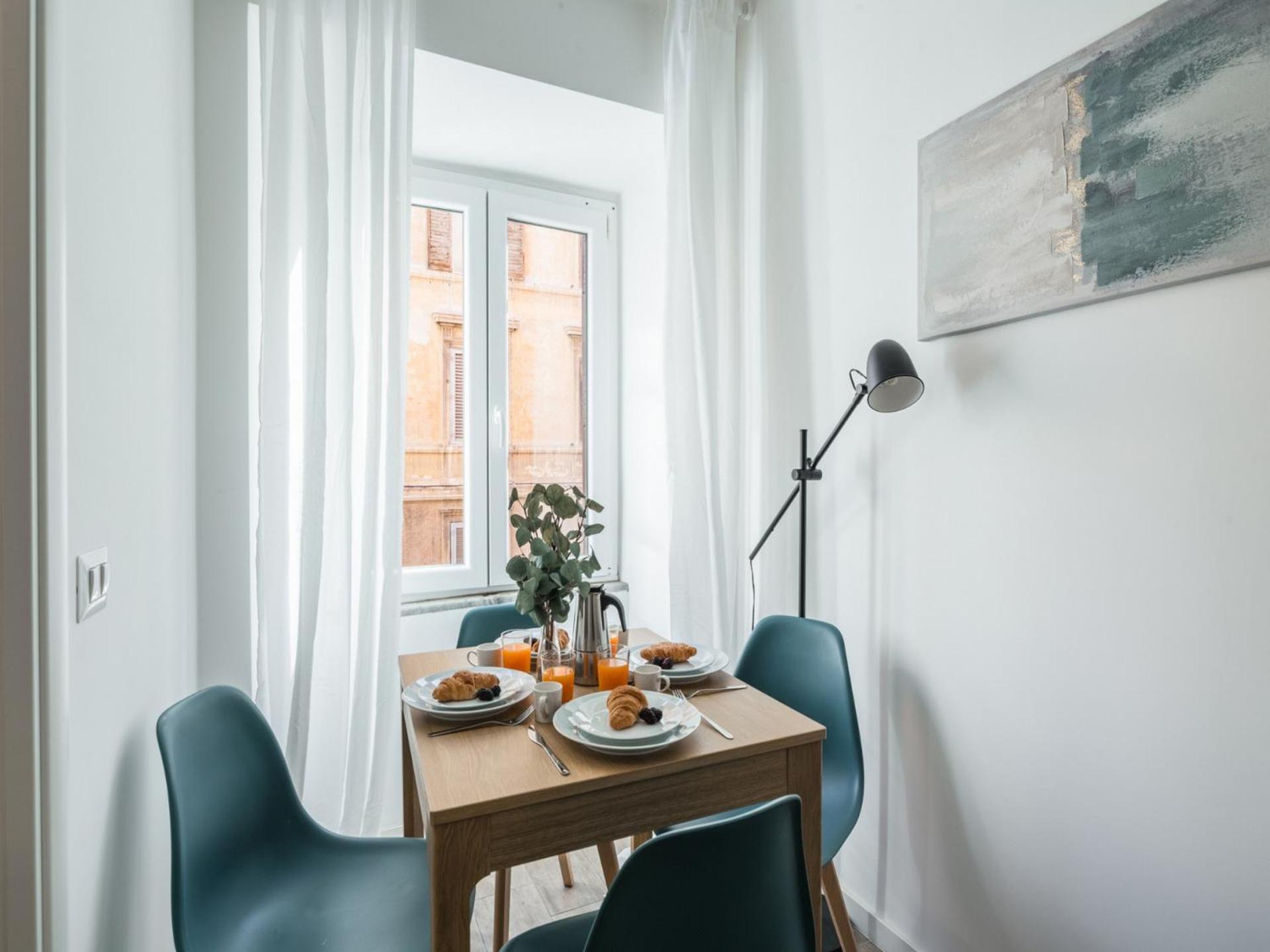 The Rent - Three-room Near The Colosseum Appartamento *