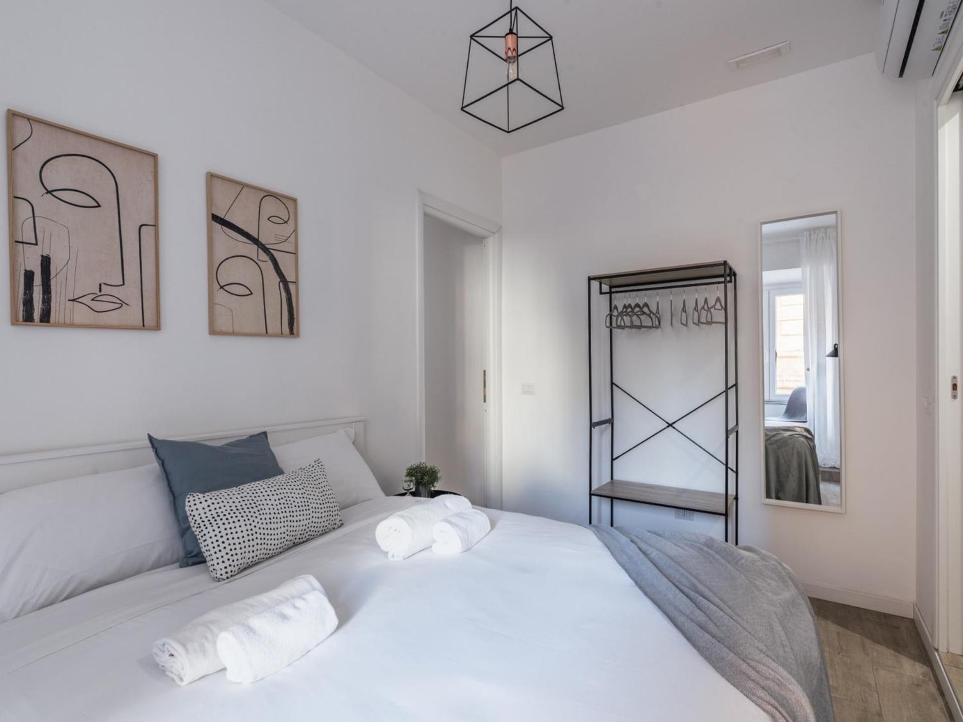 The Rent - Three-room Near The Colosseum *