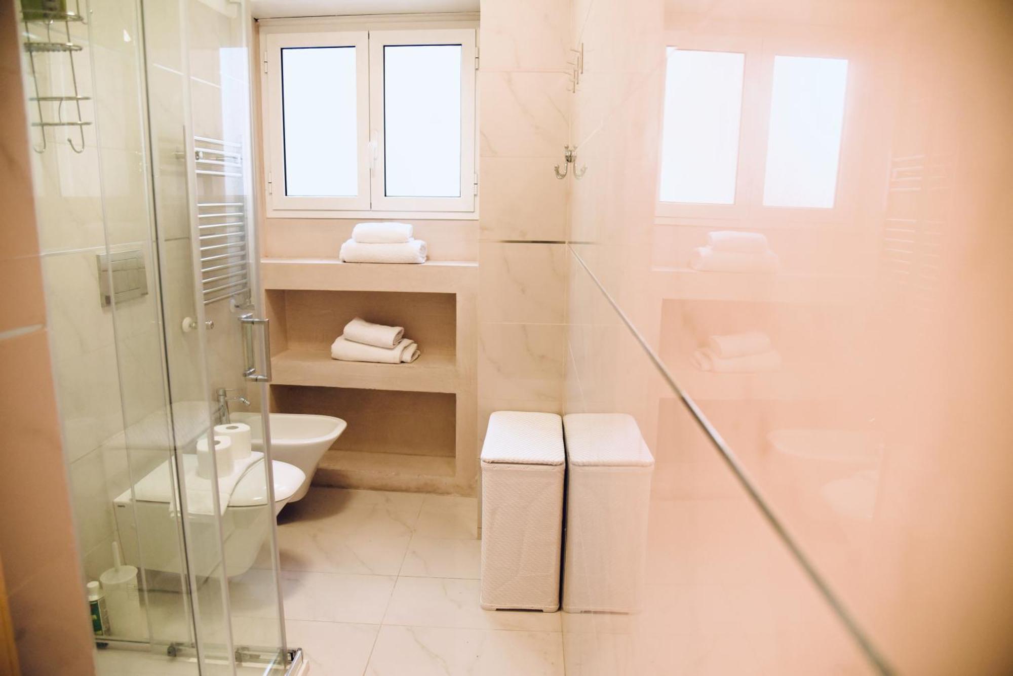 Chic And Elegant In The Heart Of Apartamento Roma