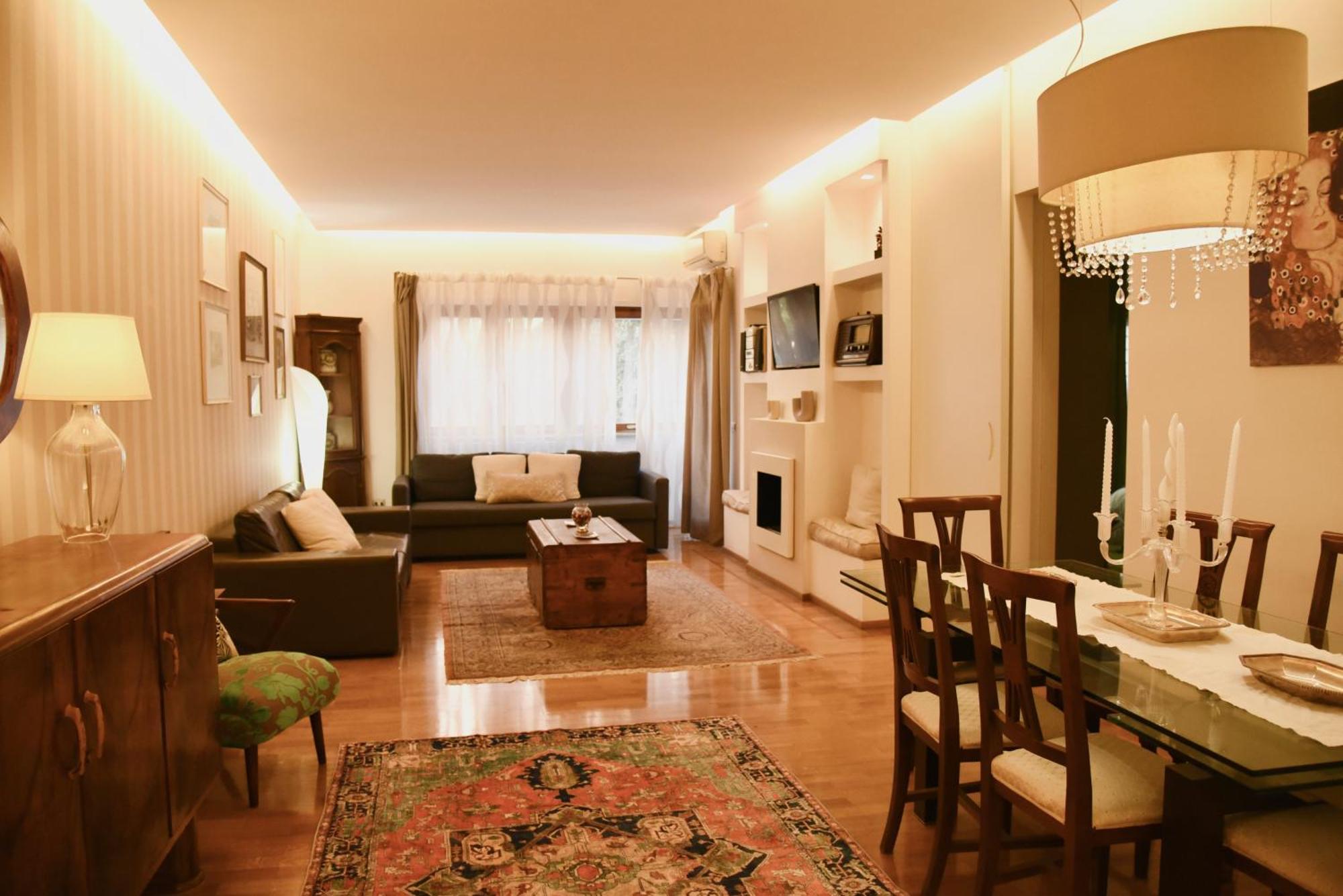 Chic And Elegant In The Heart Of Apartamento