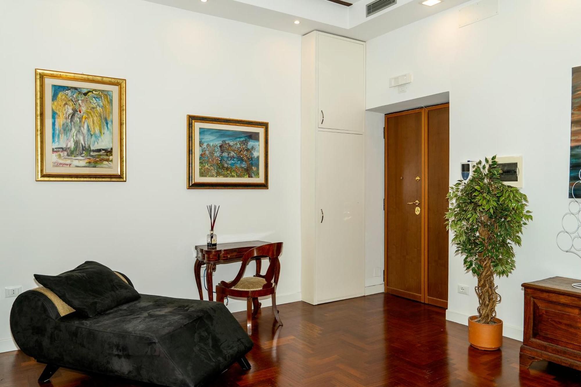 The Cozy Roma