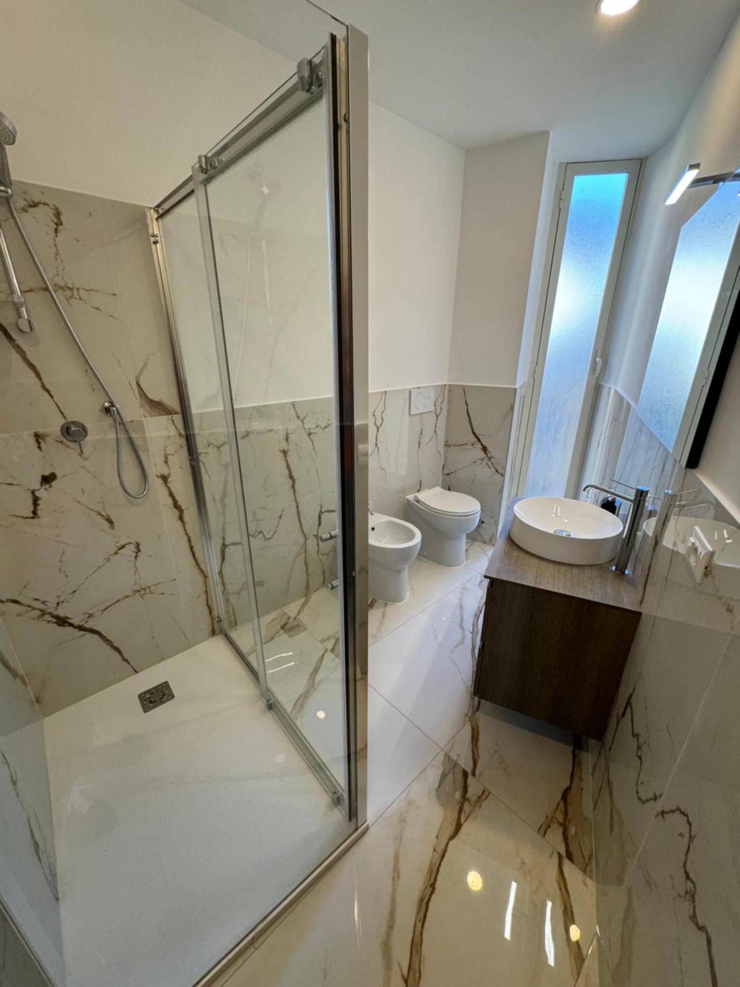 Luxury House - The House Feriehus Roma