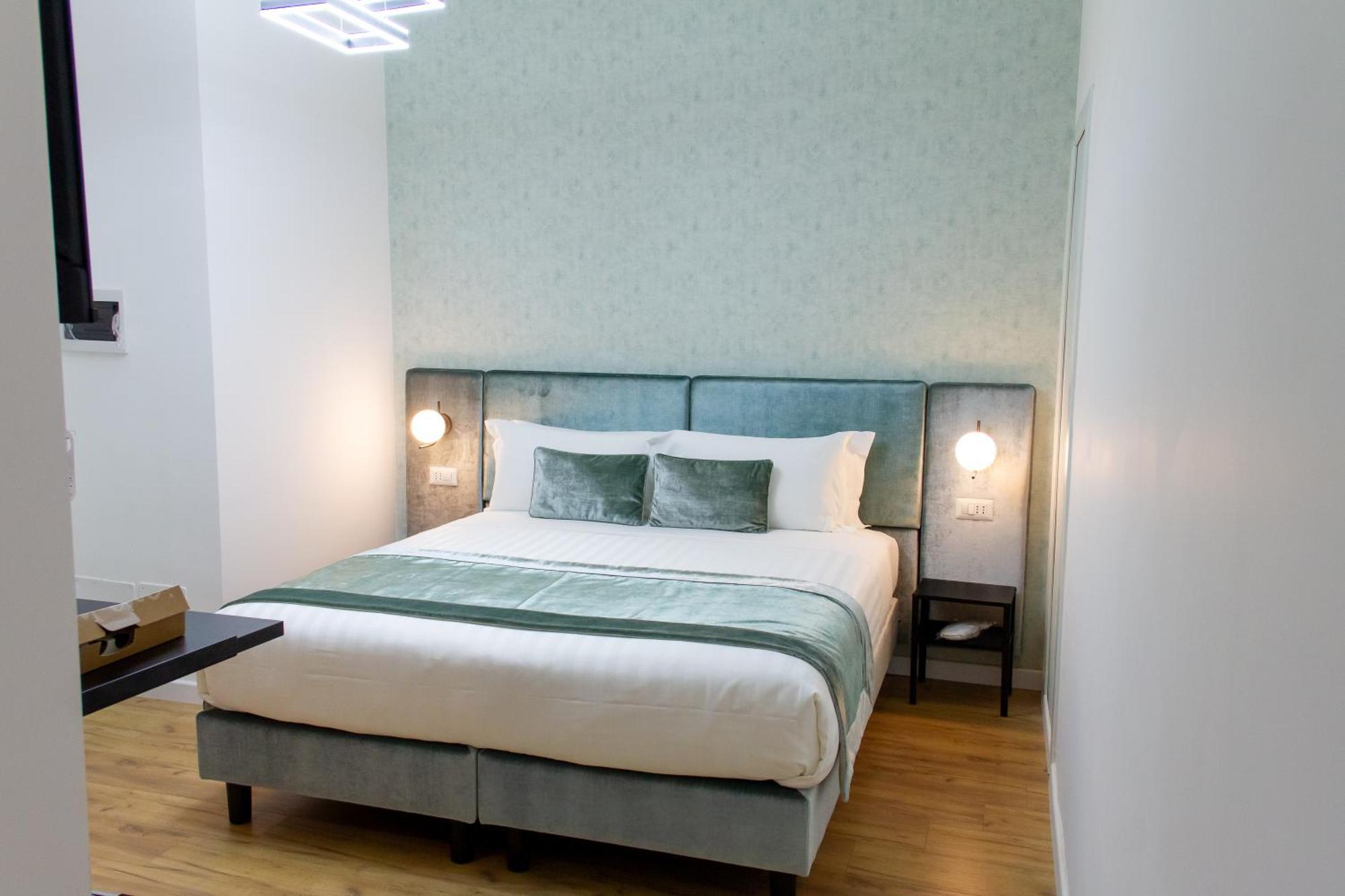 At St. Peter Rooms&apartment Roma