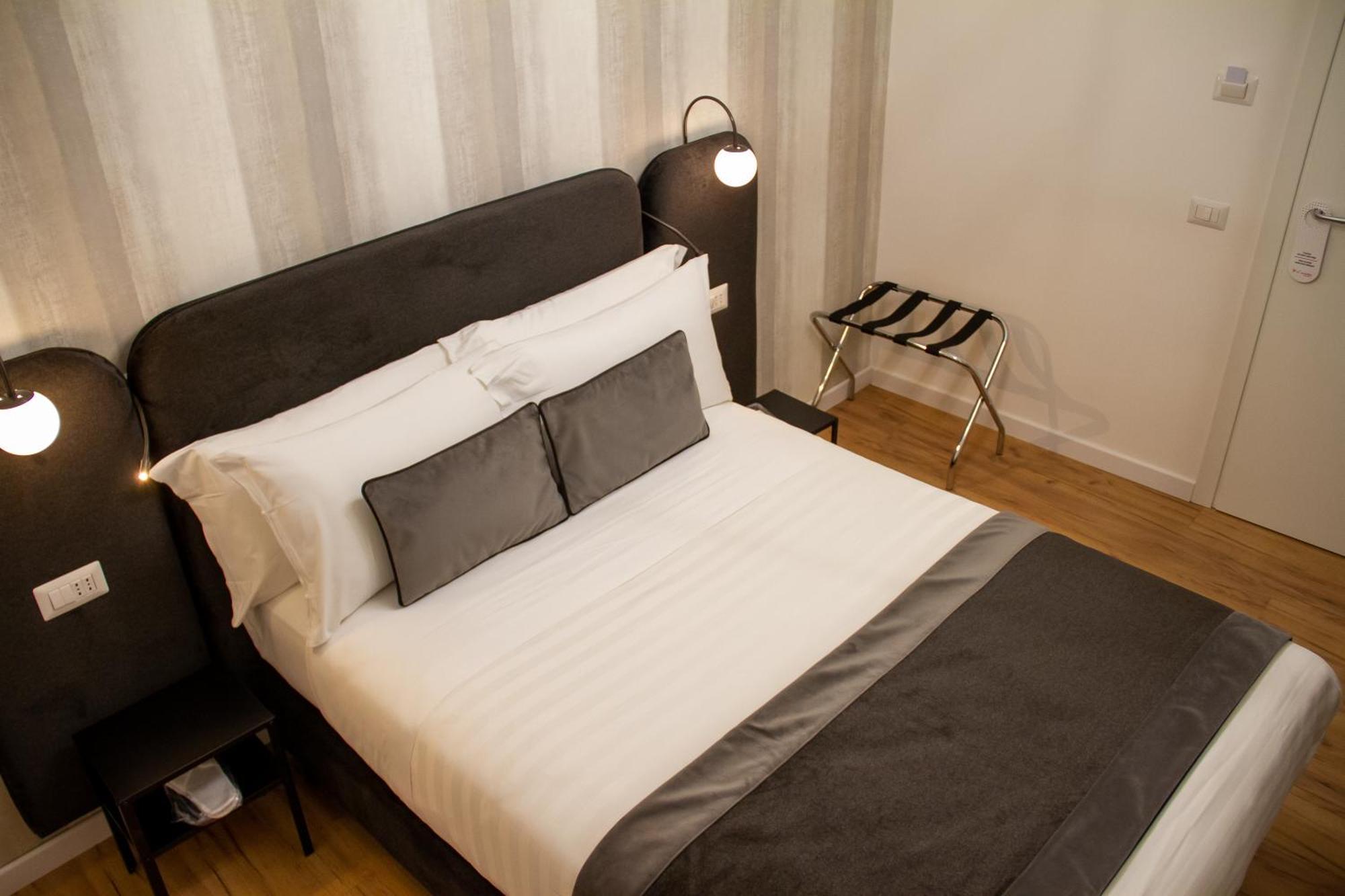 At St. Peter Rooms&apartment Roma