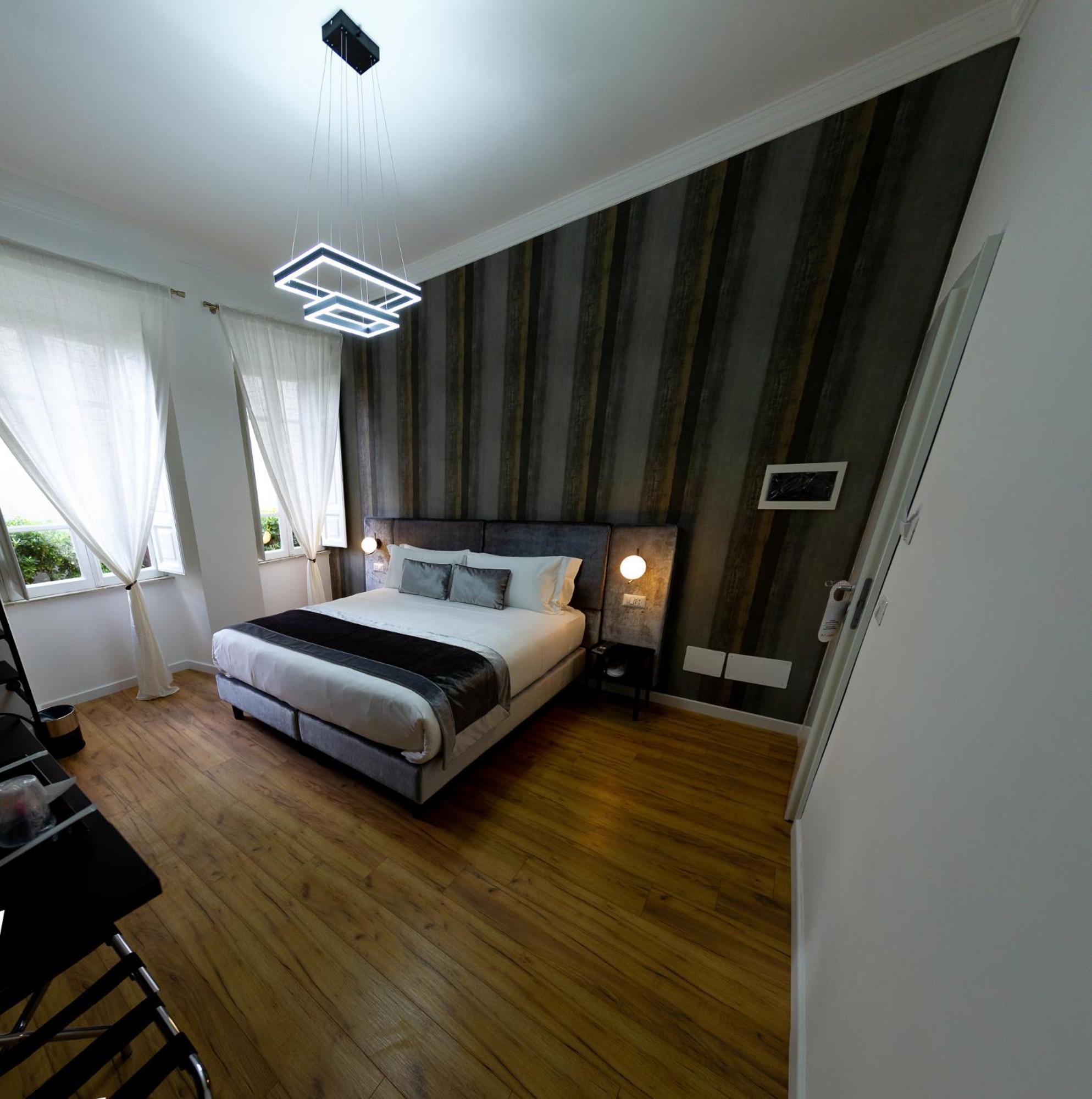At St. Peter Rooms&apartment * Roma