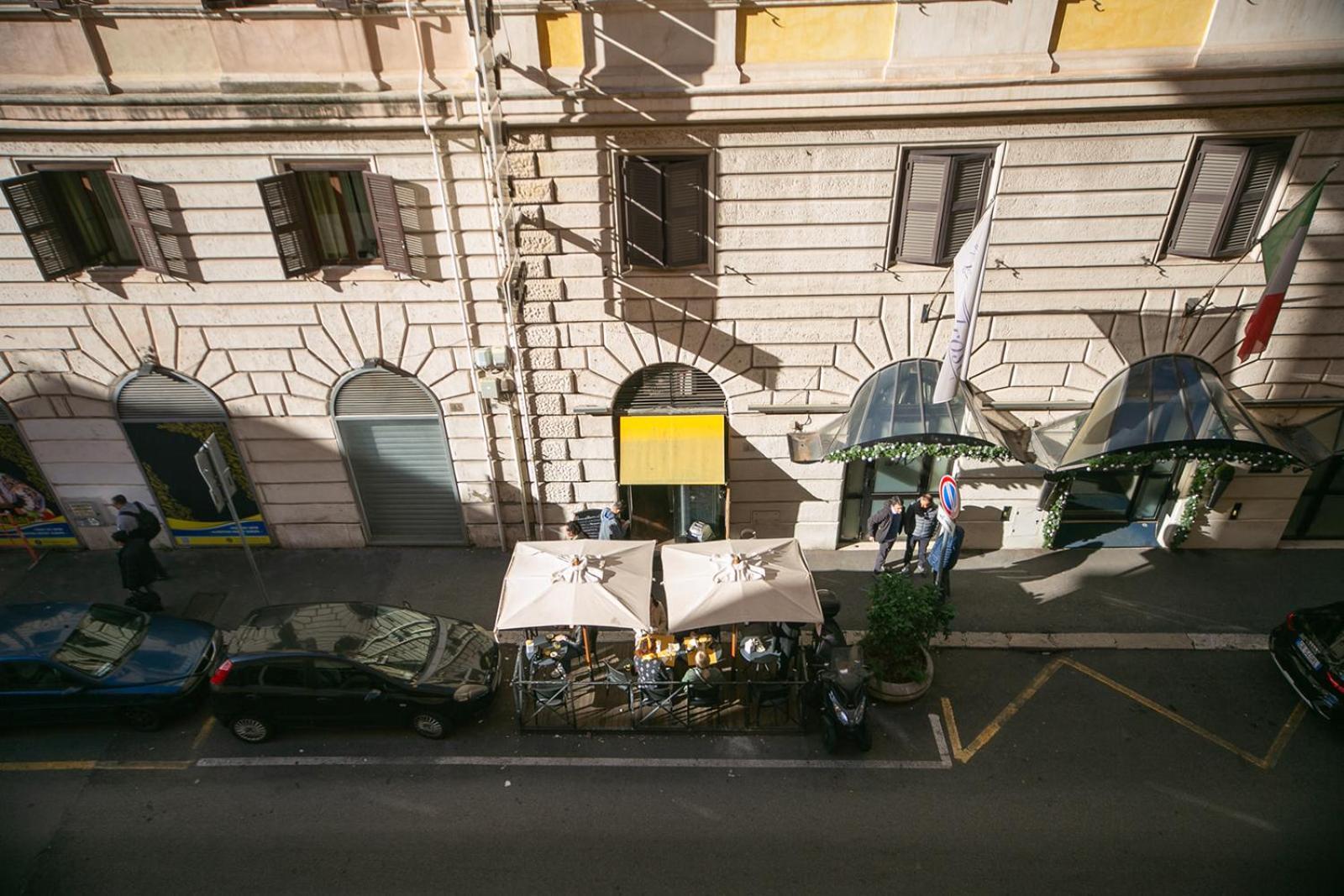 Caffe' E Cuscino Gjestgiverier Roma