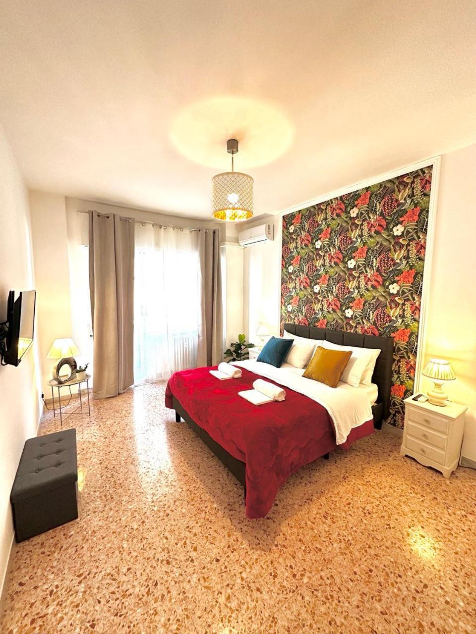 Forty1 Near Metro Cipro Apartamento *