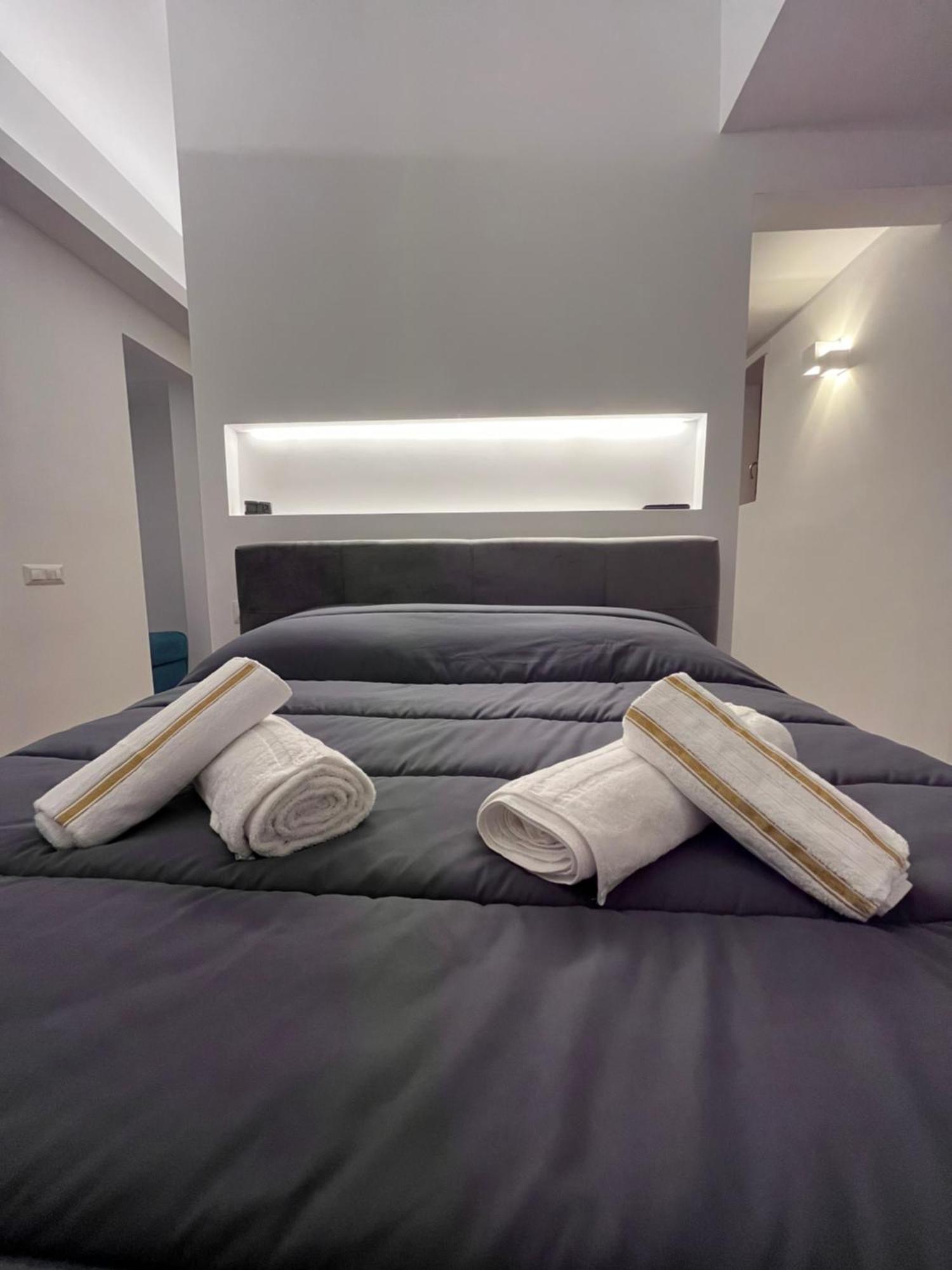 Savoia House, Modern Near Borghese Appartamento