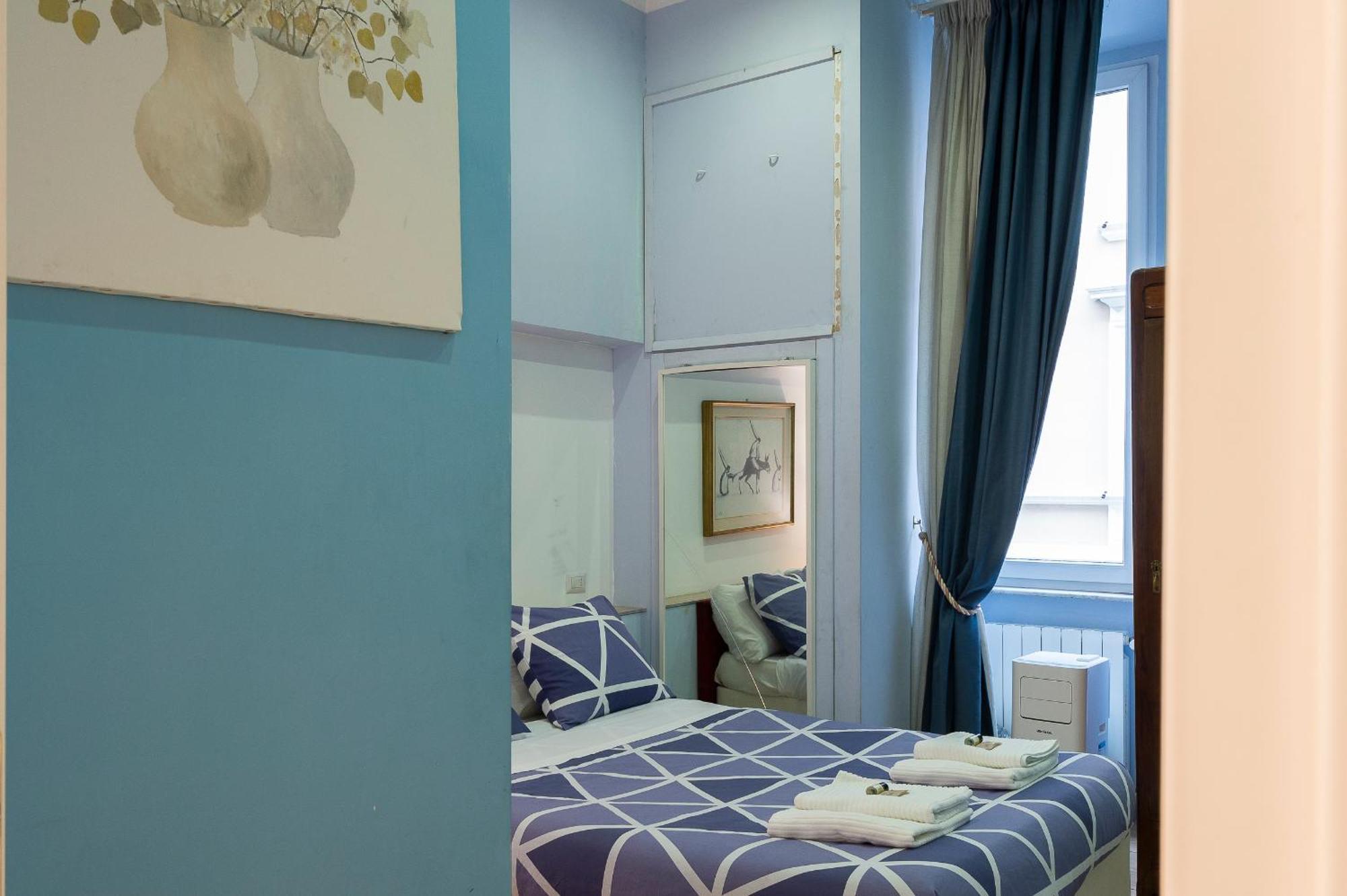 Luxury Three Bedrooms Flat In Center * Roma