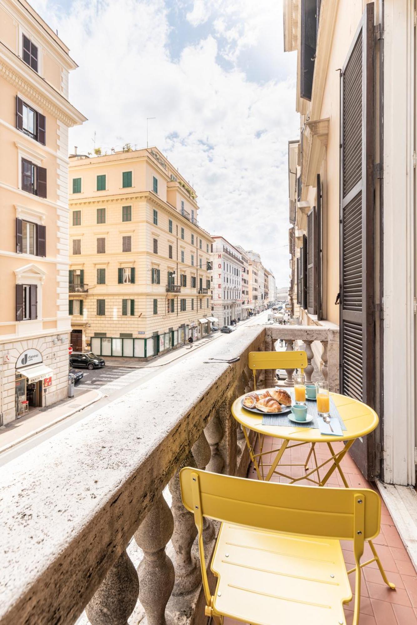 Hostly - Michelangelo Midtown-center Of * Roma