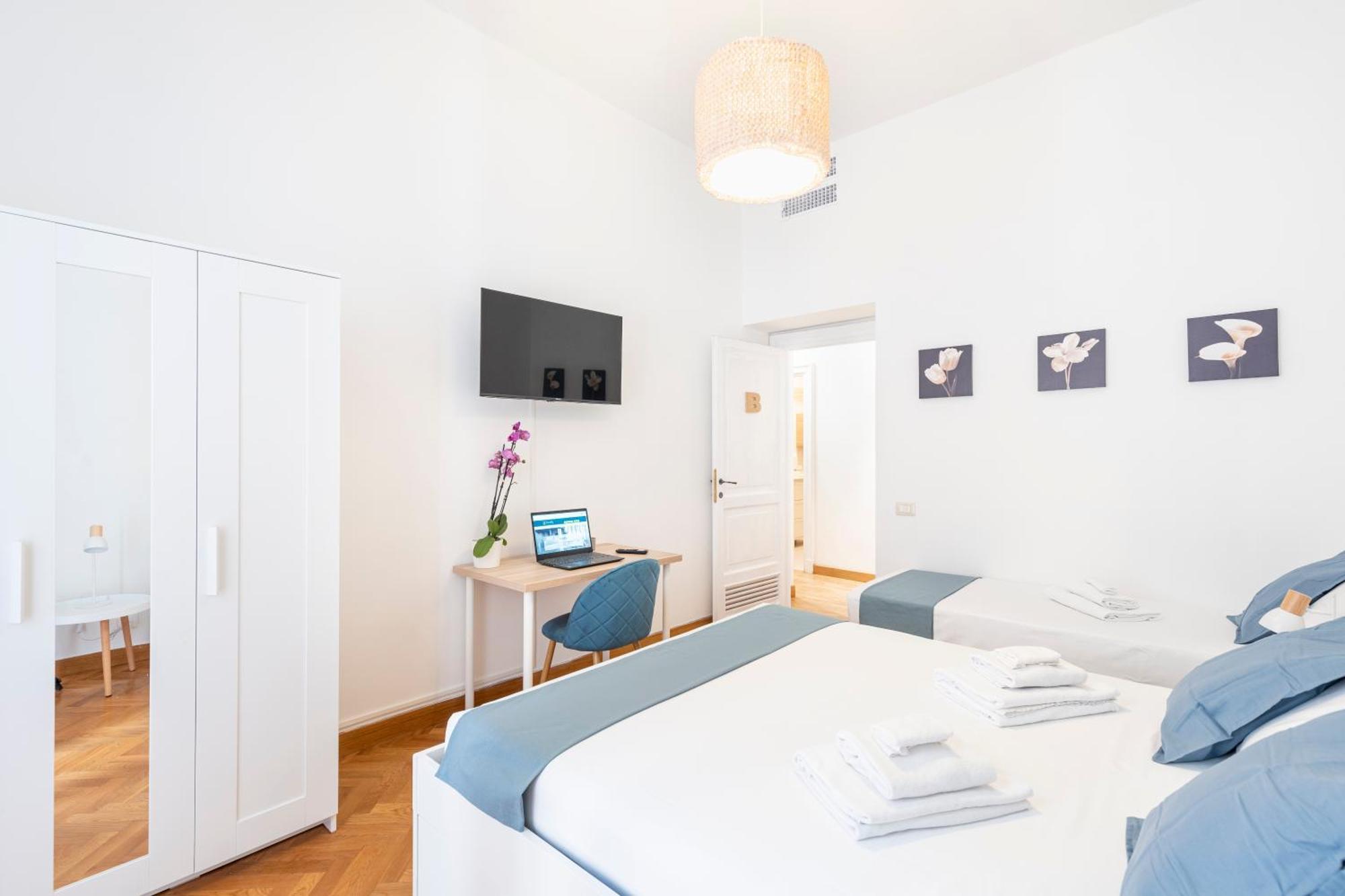 Hostly - Michelangelo Midtown-center Of Apartamento Roma
