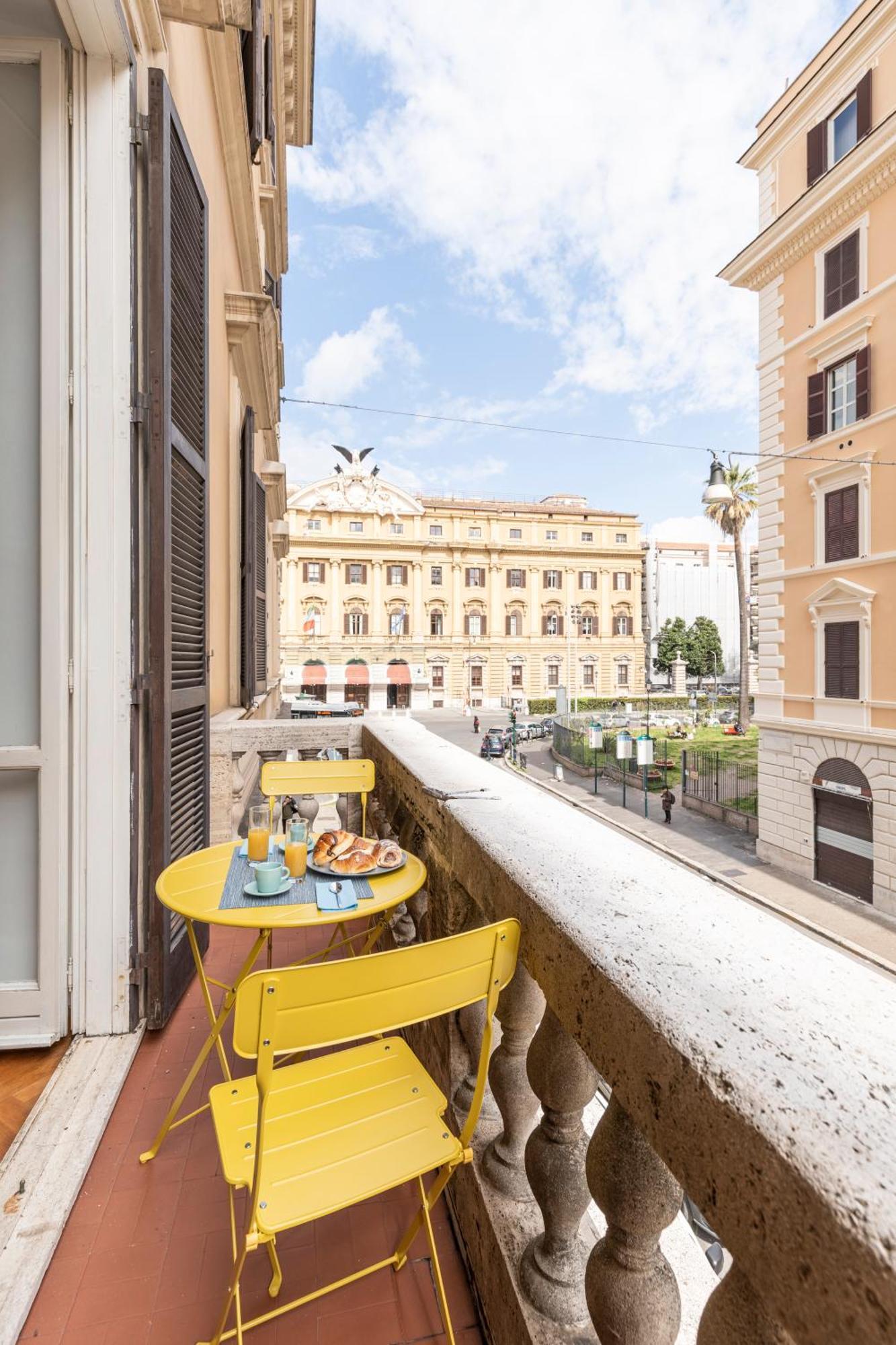 Hostly - Michelangelo Midtown-center Of Apartamento