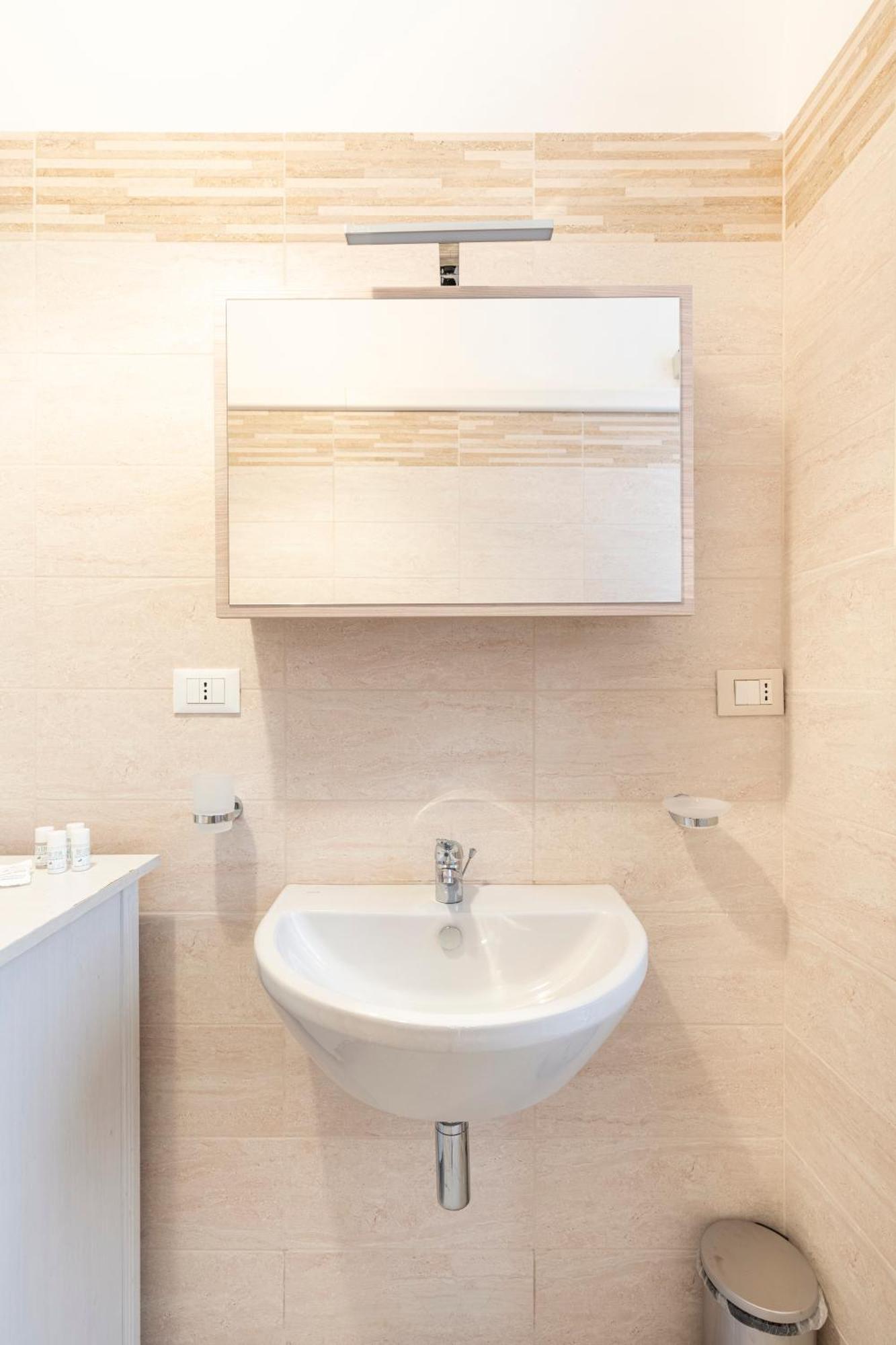 Apartamento Hostly - Michelangelo Midtown-center Of