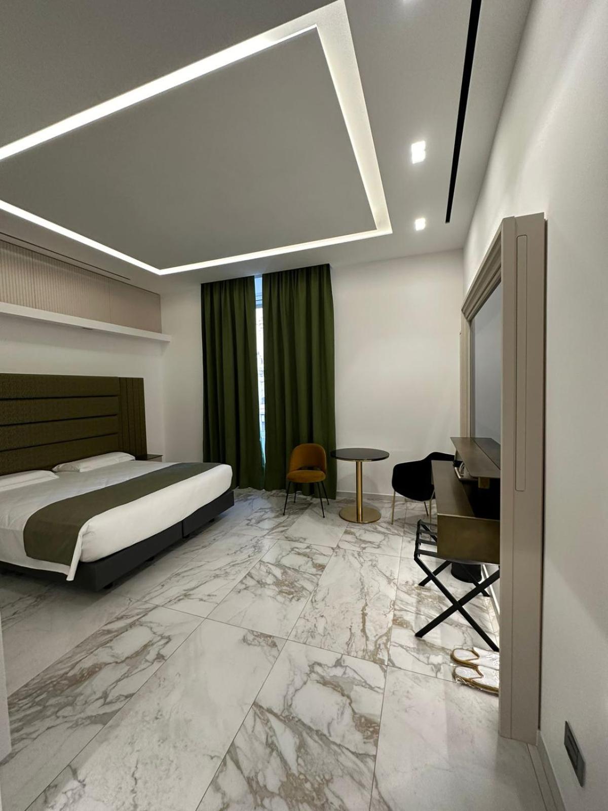 Pensión Maison Tritone