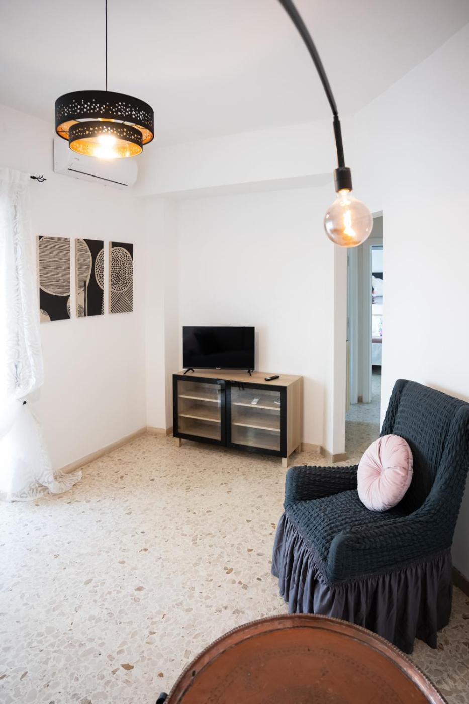 Apartment Family House *