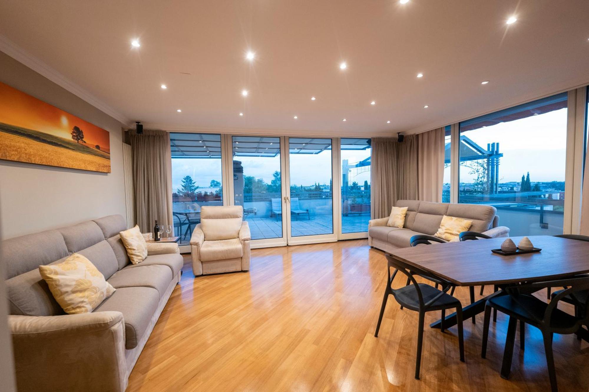 Domus Aurelia Luxury Apartment