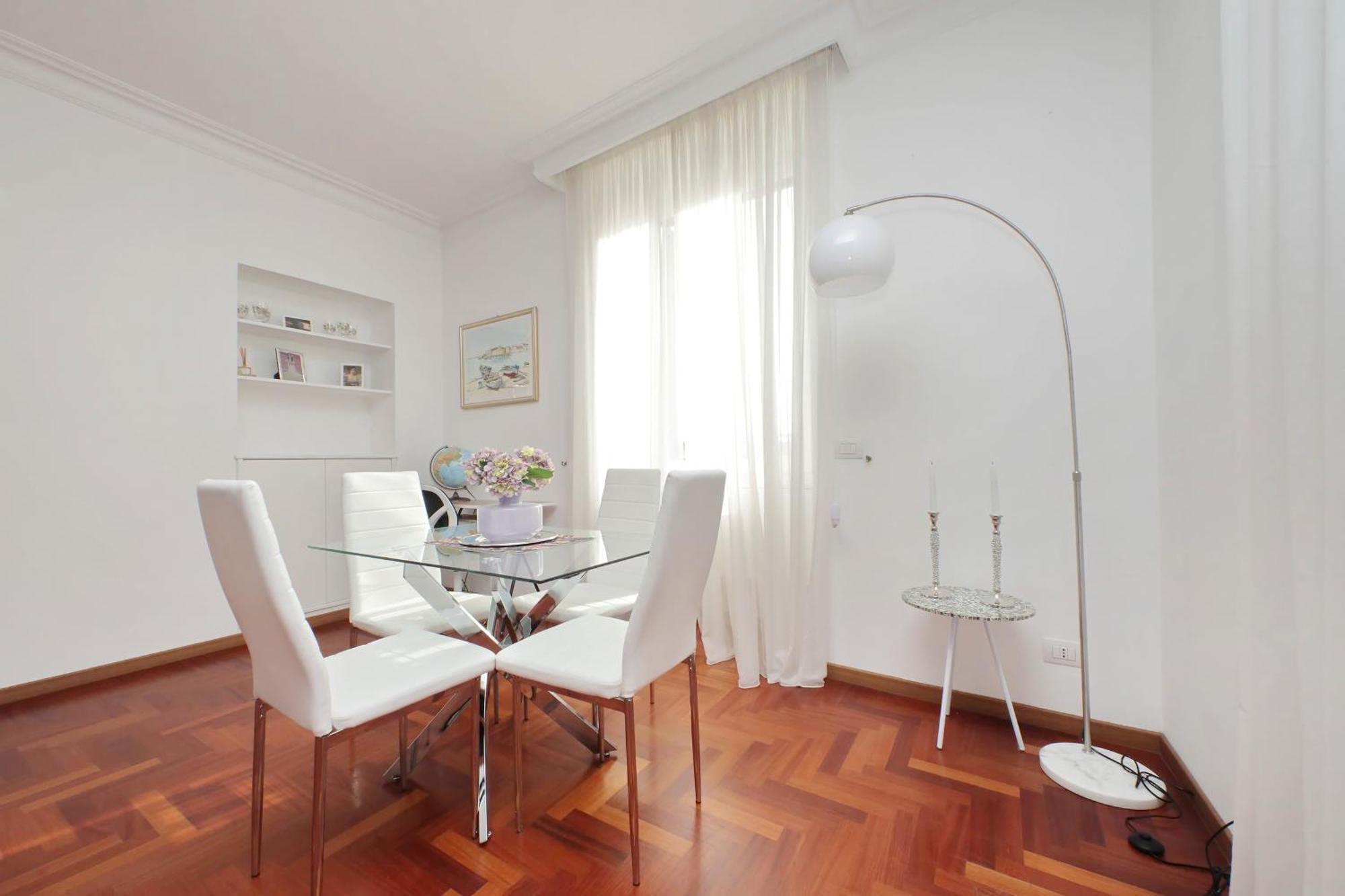 Elegant And Spacious Apartment, Vespasiano 9