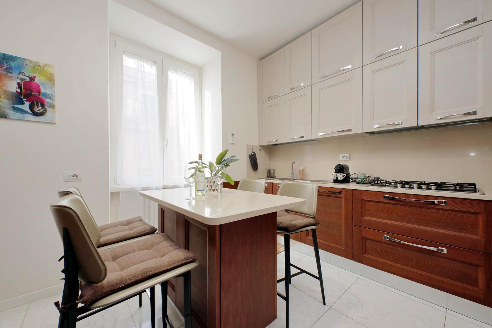 Elegant And Spacious Apartment, Vespasiano 9 Appartamento