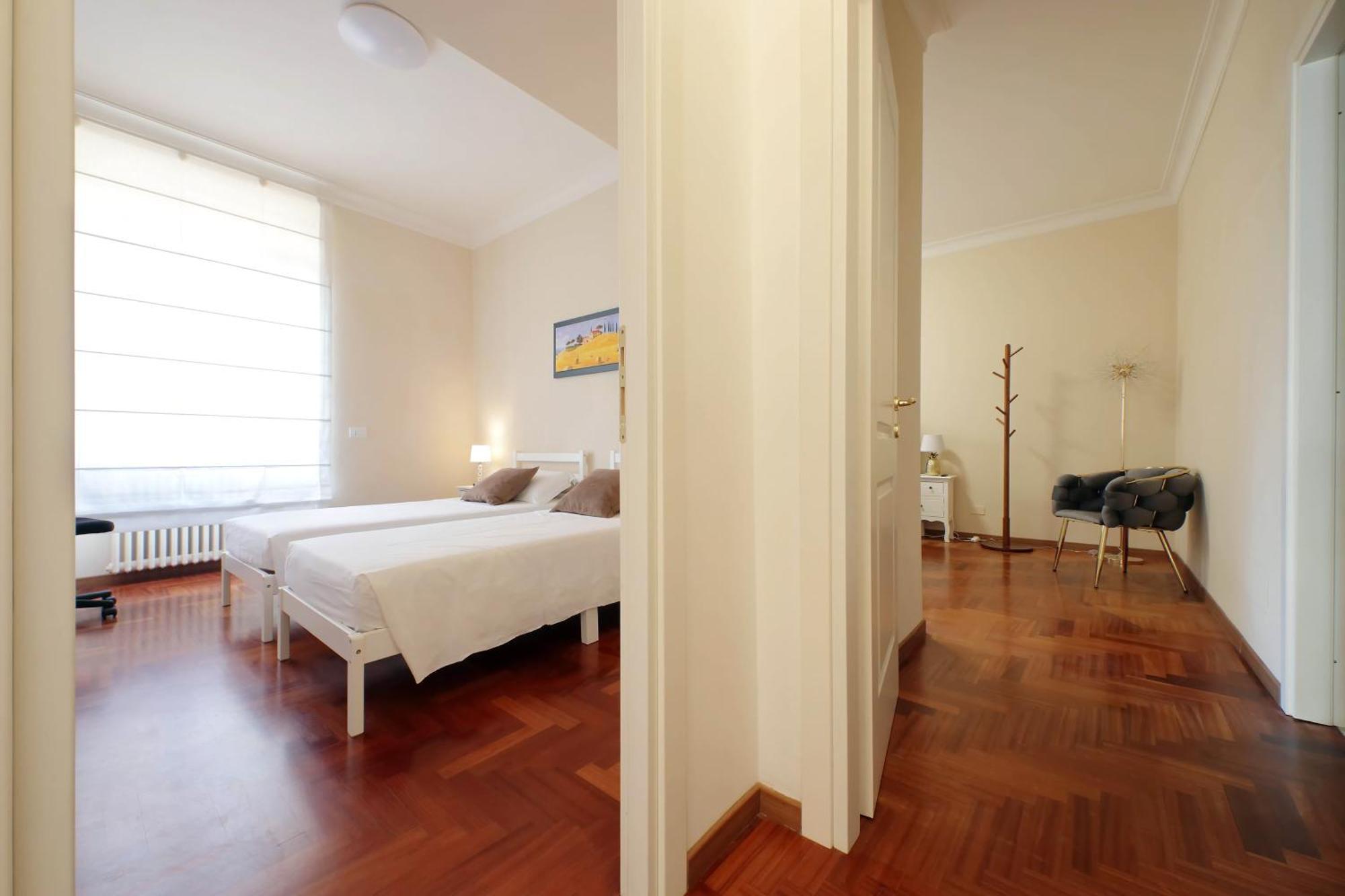 Elegant And Spacious Apartment, Vespasiano 9 Appartamento Roma