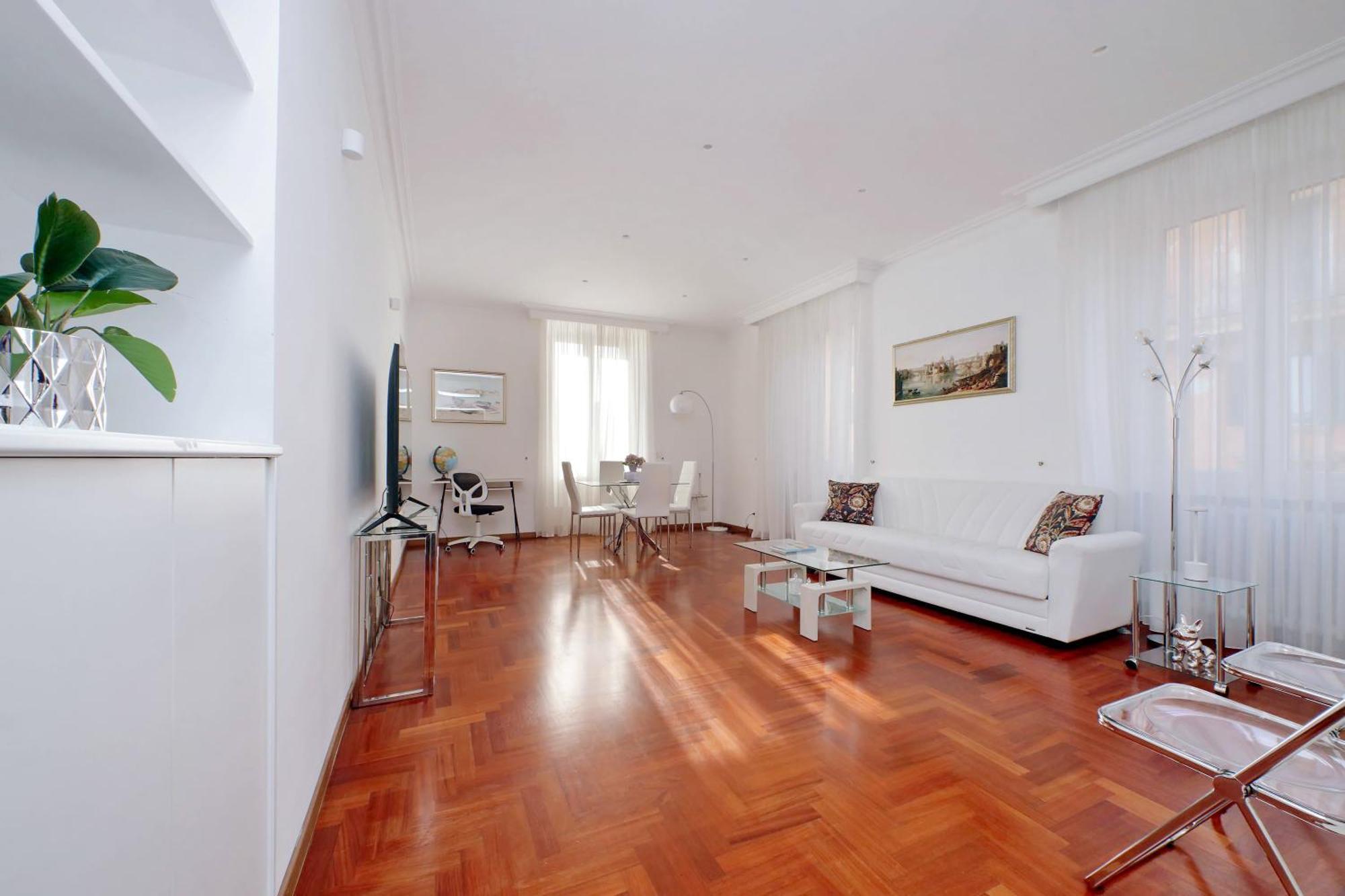Appartamento Elegant And Spacious Apartment, Vespasiano 9