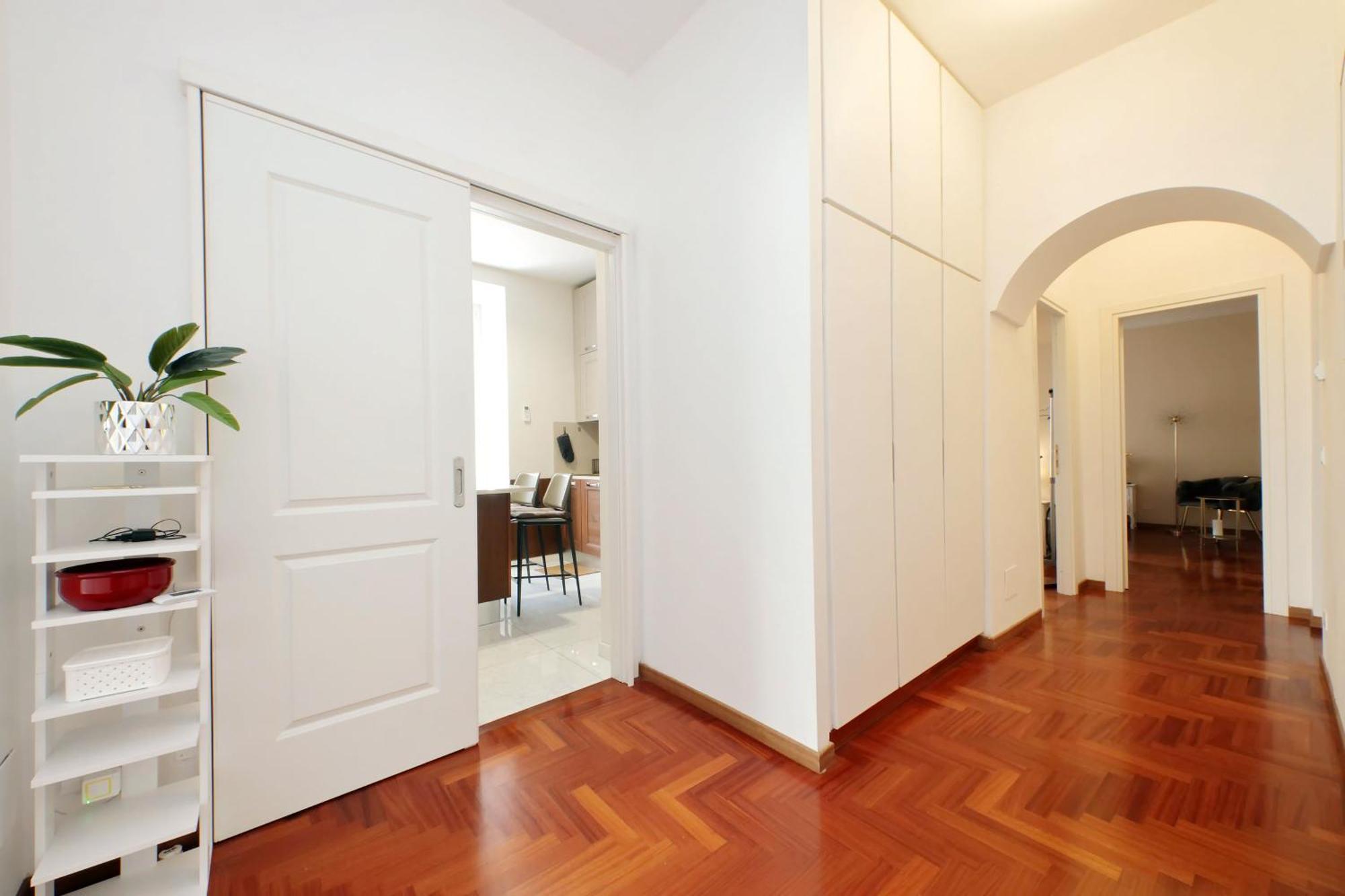 Elegant And Spacious Apartment, Vespasiano 9 Appartamento