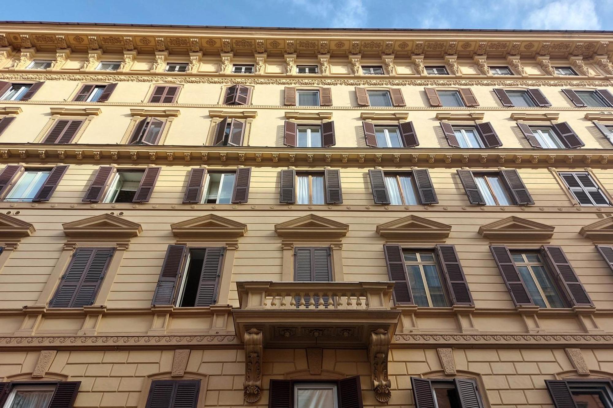 Appartamento Elegant And Spacious Apartment, Vespasiano 9